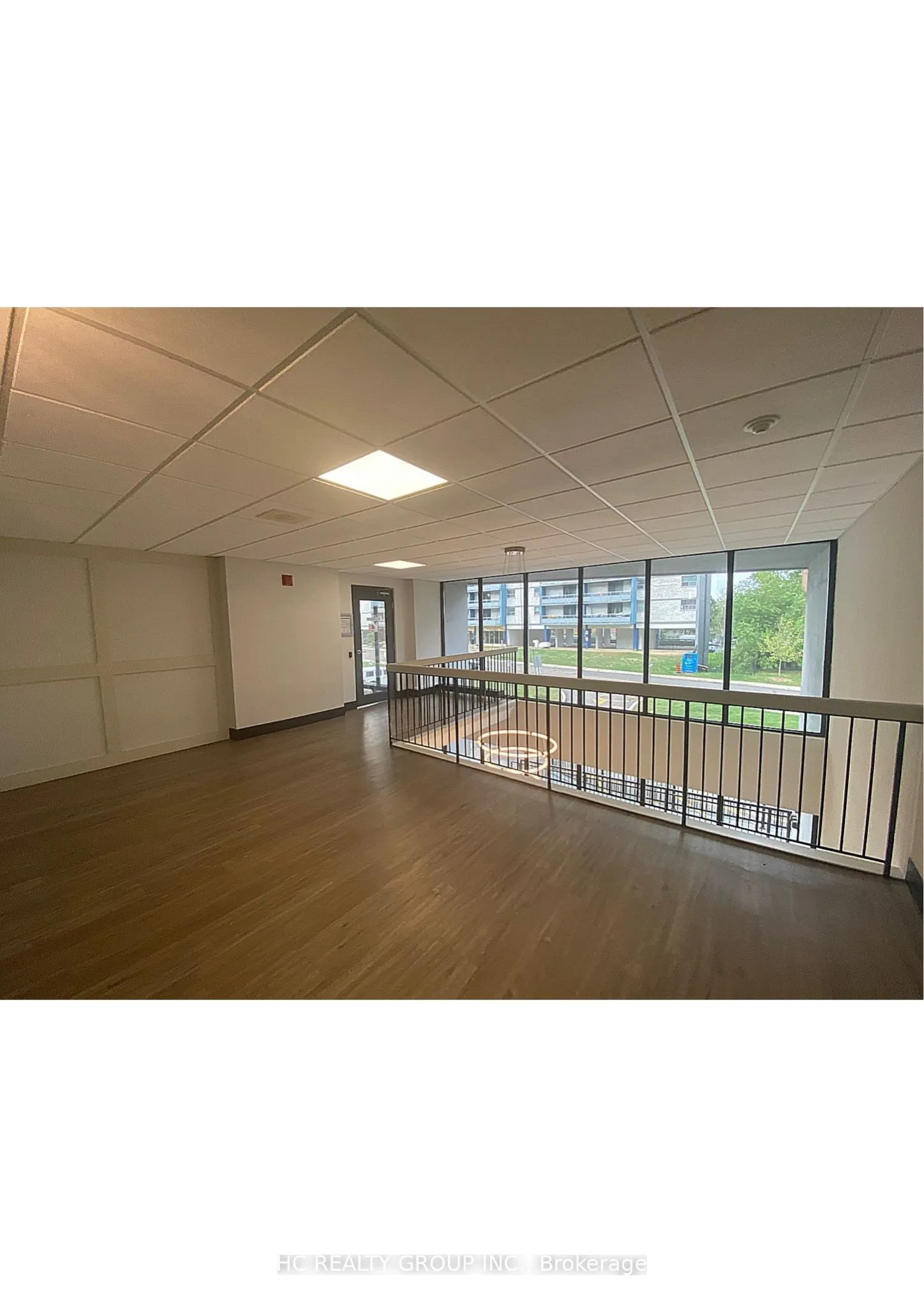 150 Charlton Avenue E, #1903