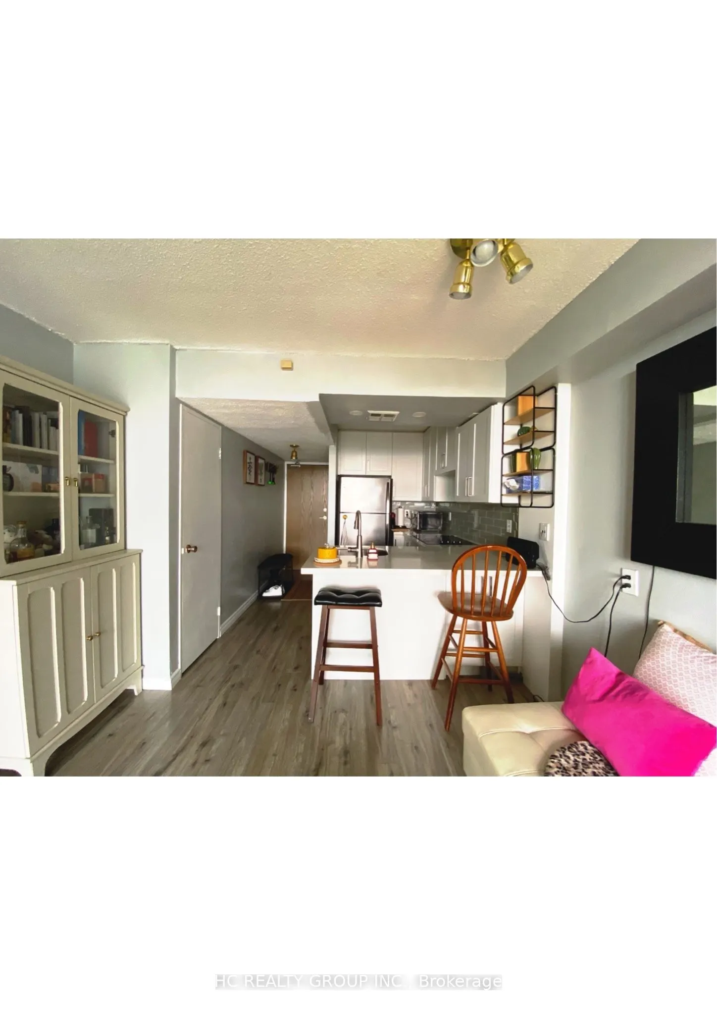 150 Charlton Avenue E, #1903