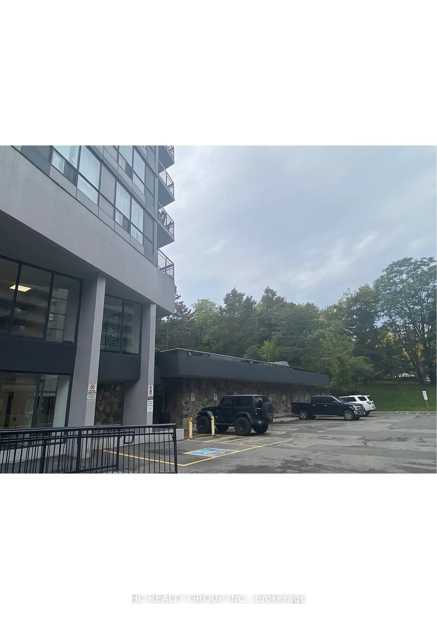150 Charlton Avenue E, #1903