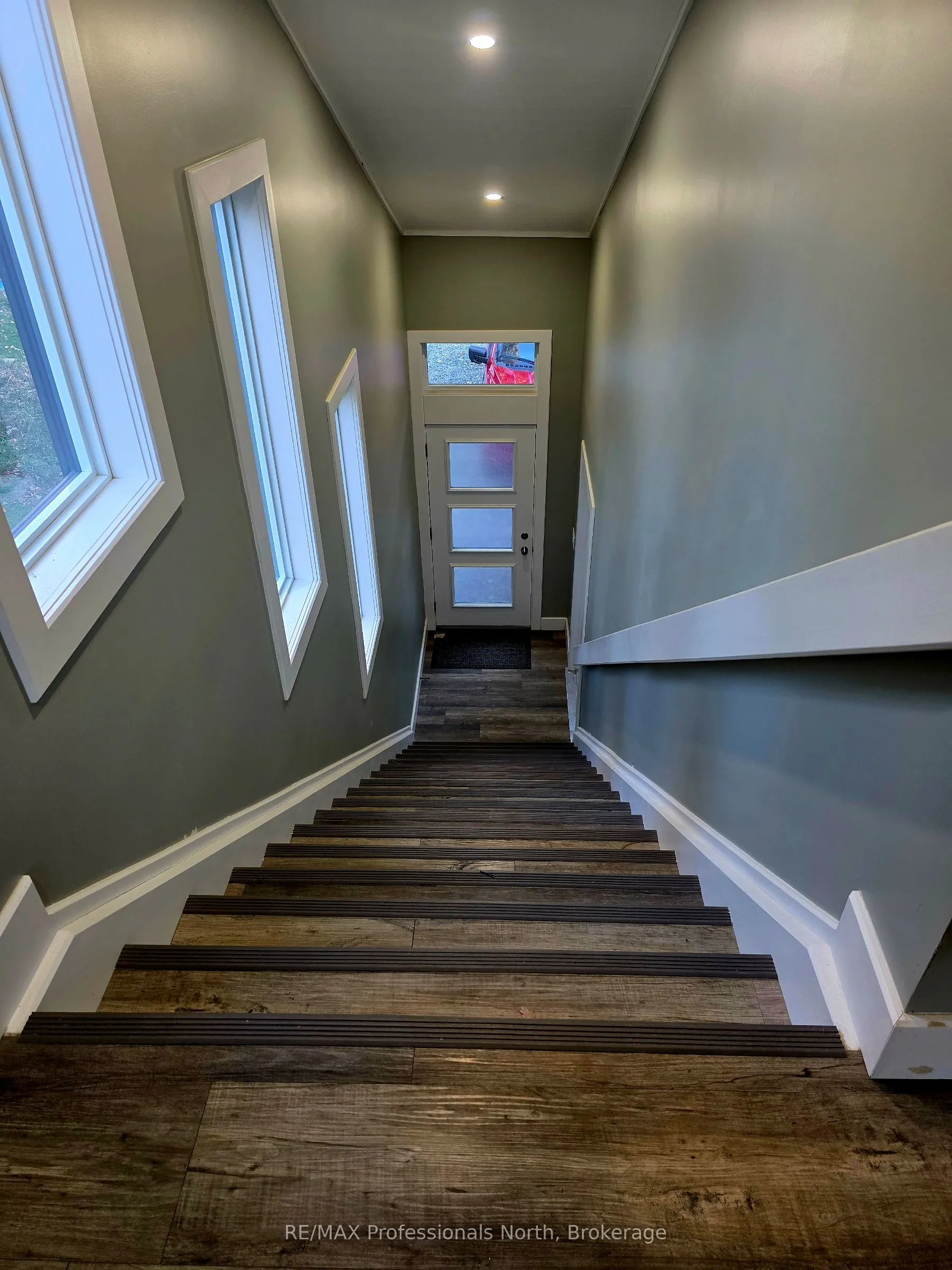816 Second Avenue