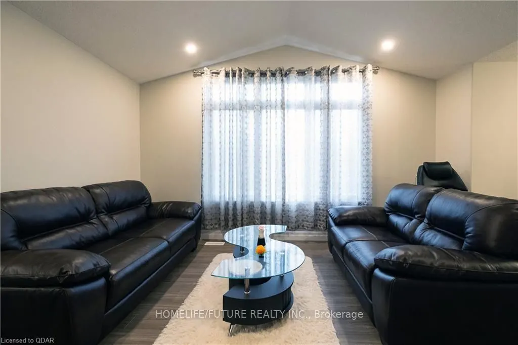 43 Chelford Crescent
