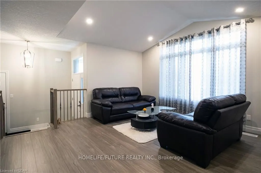 43 Chelford Crescent