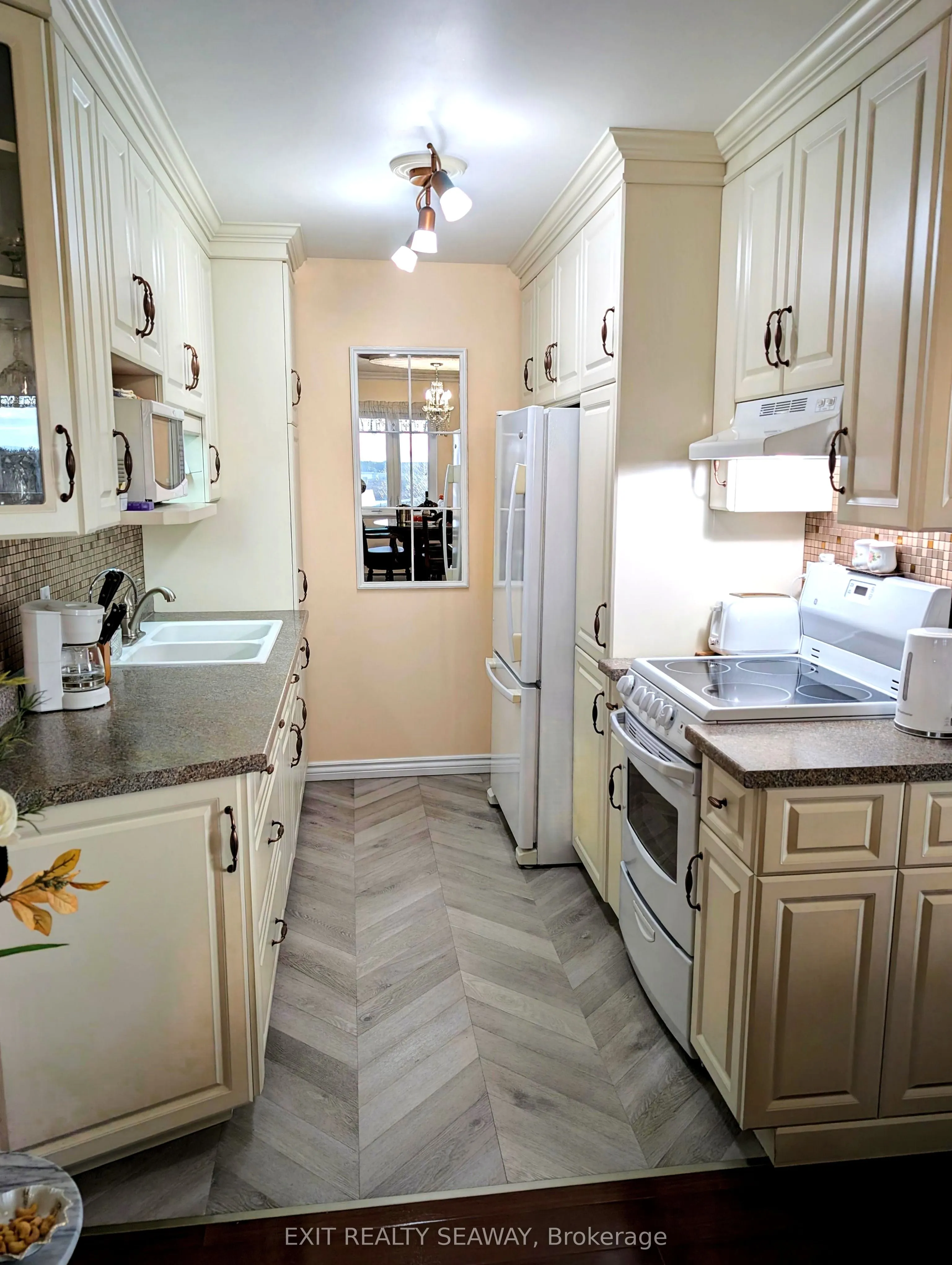 308 Second Street E, #1107