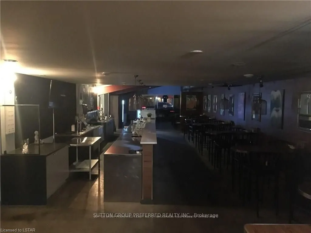 222 WELLINGTON Street, #102