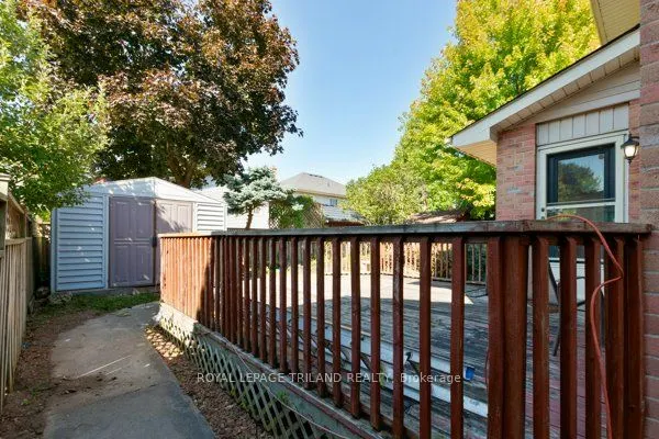 26 Redwood Lane