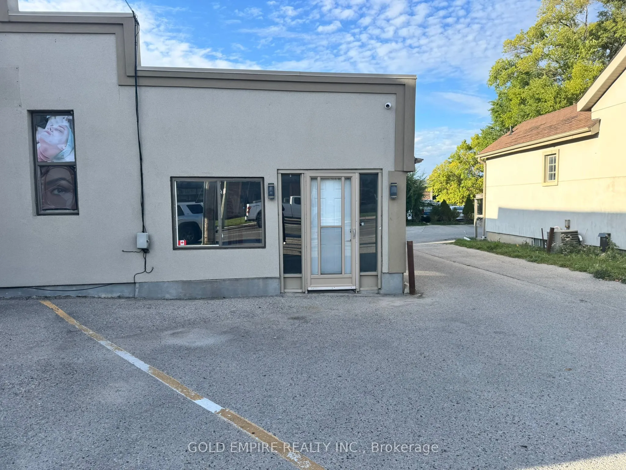 1041 Gainsborough Road
