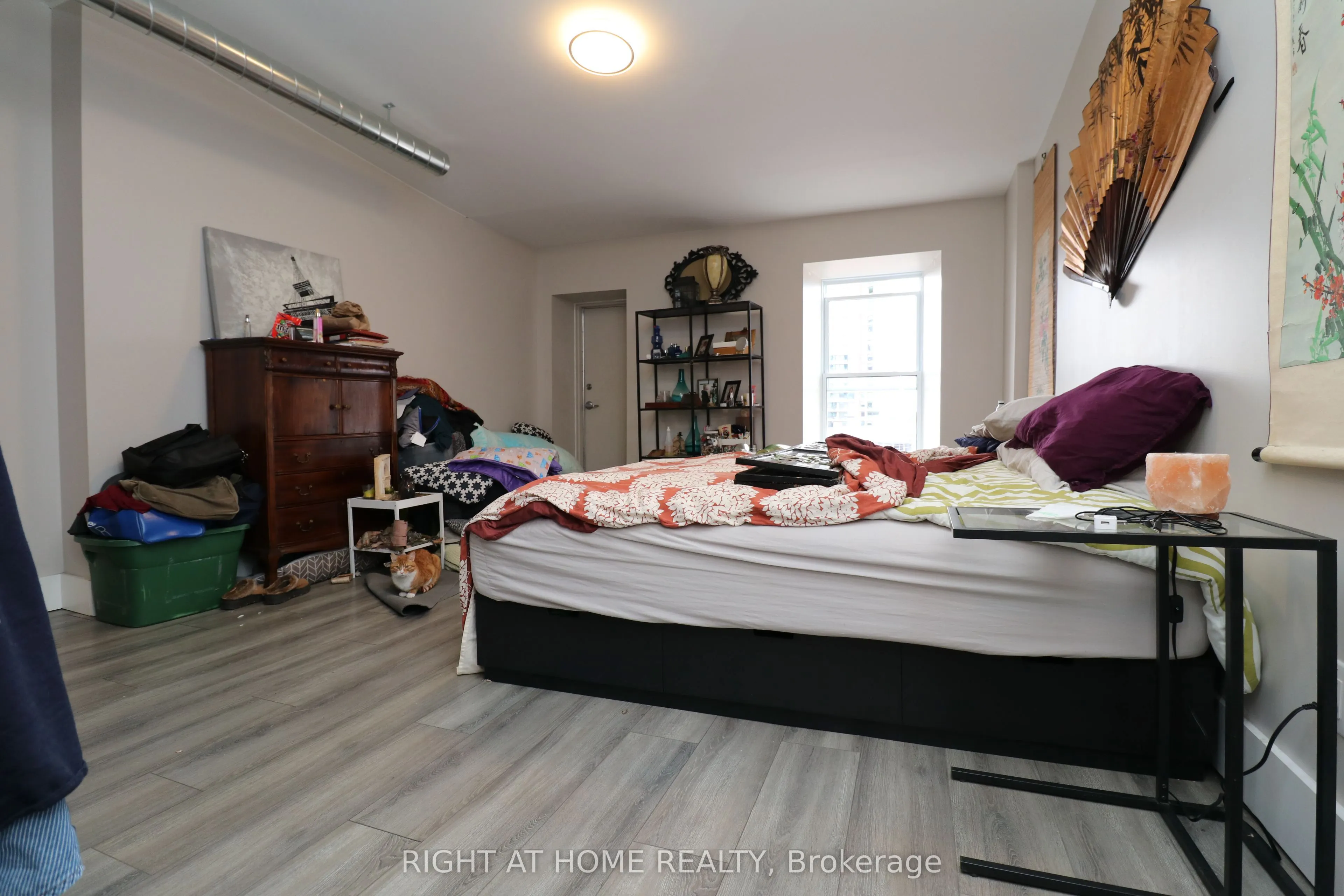 69 King Street W, #2