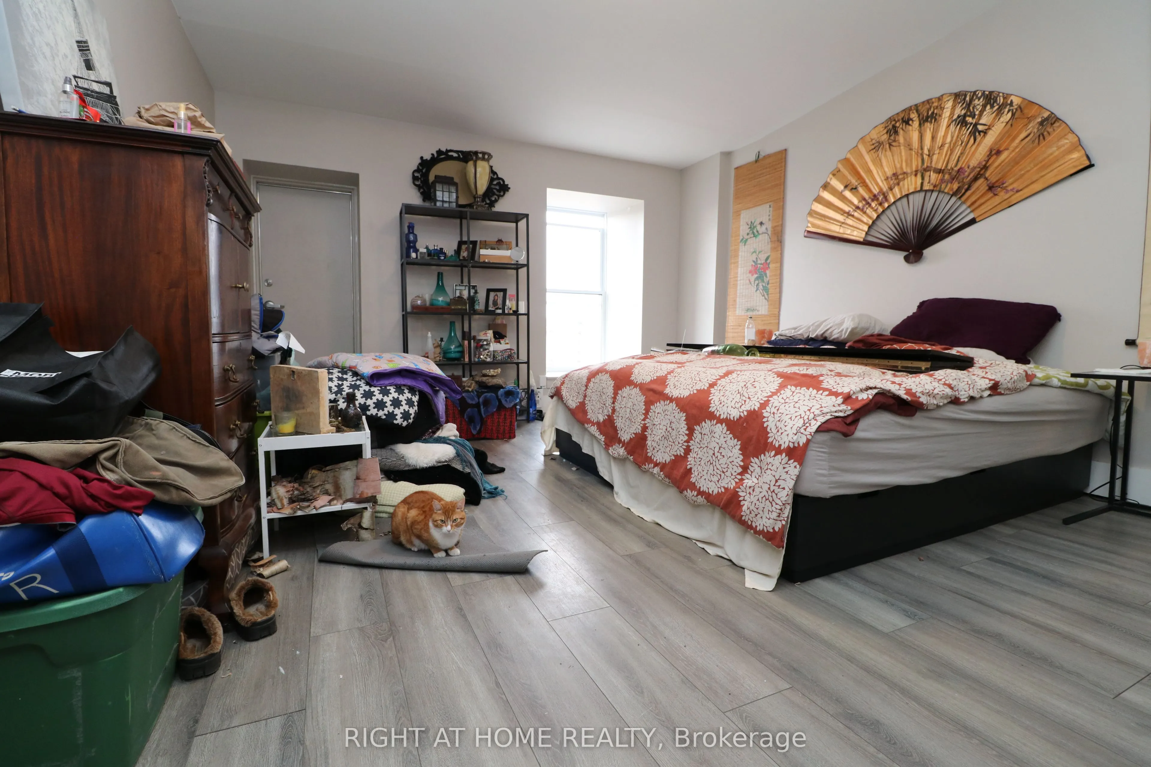 69 King Street W, #2