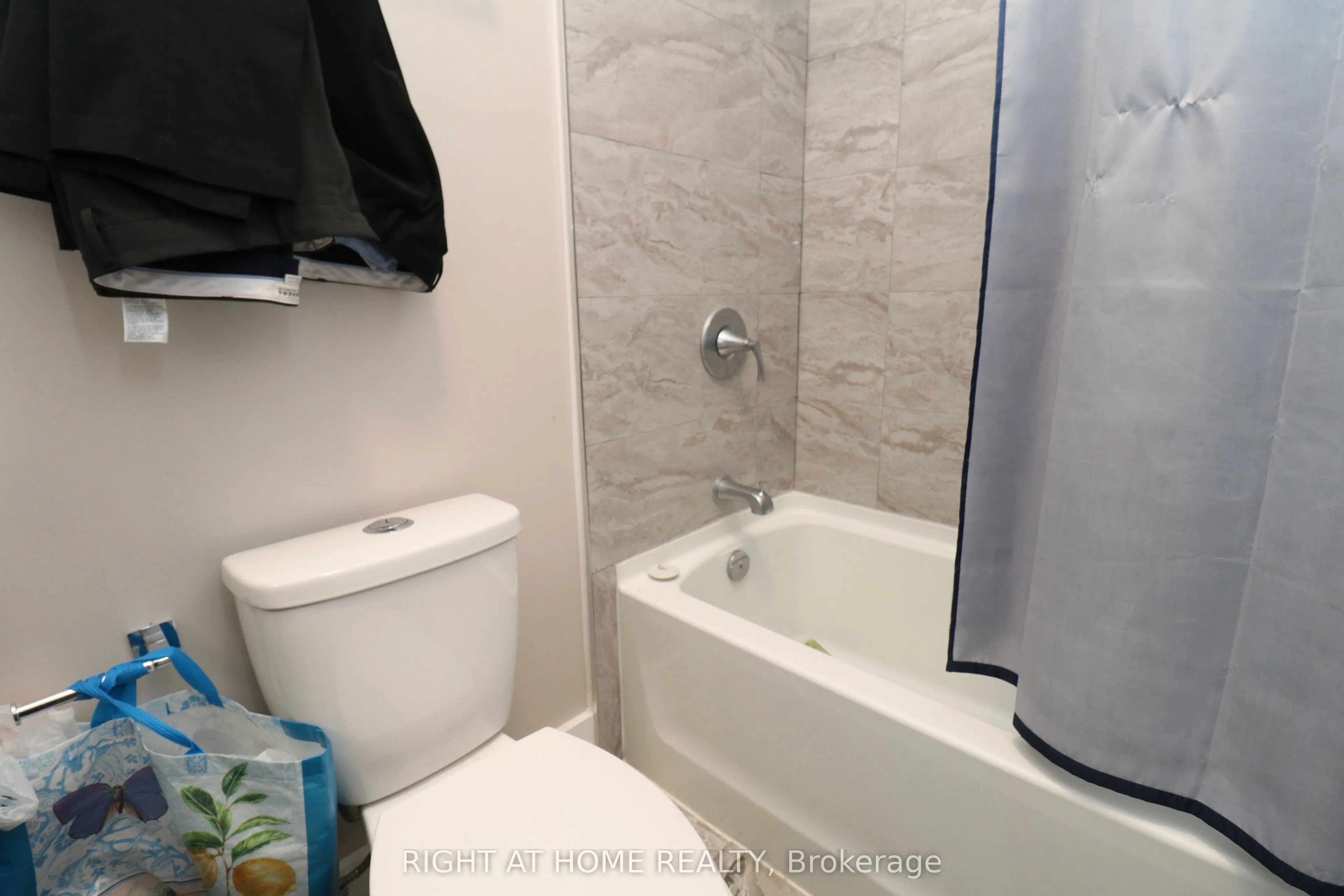 69 King Street W, #2