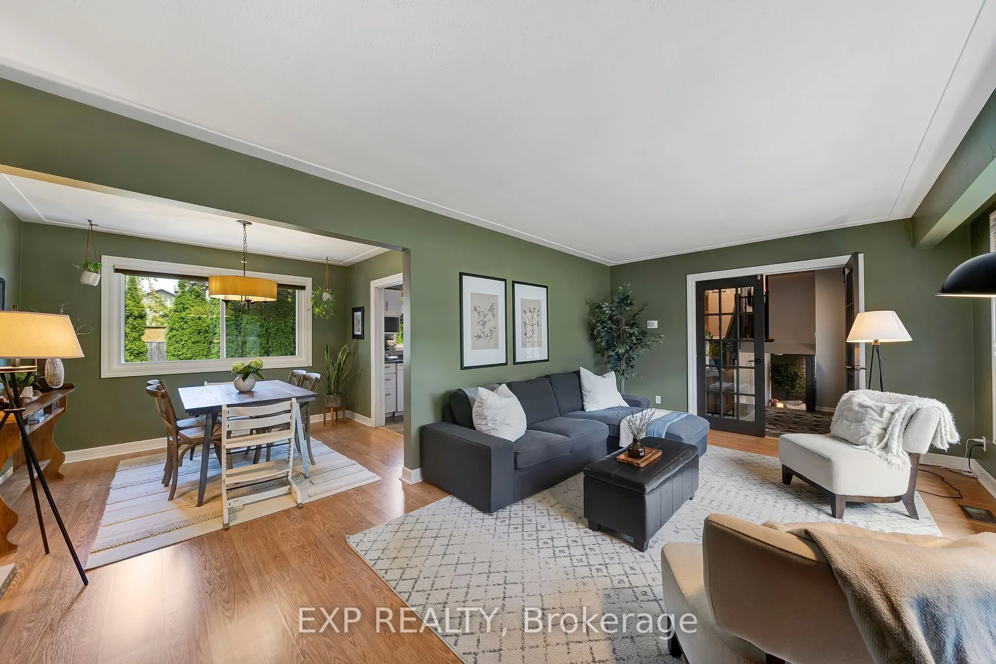 7 Redwood Drive