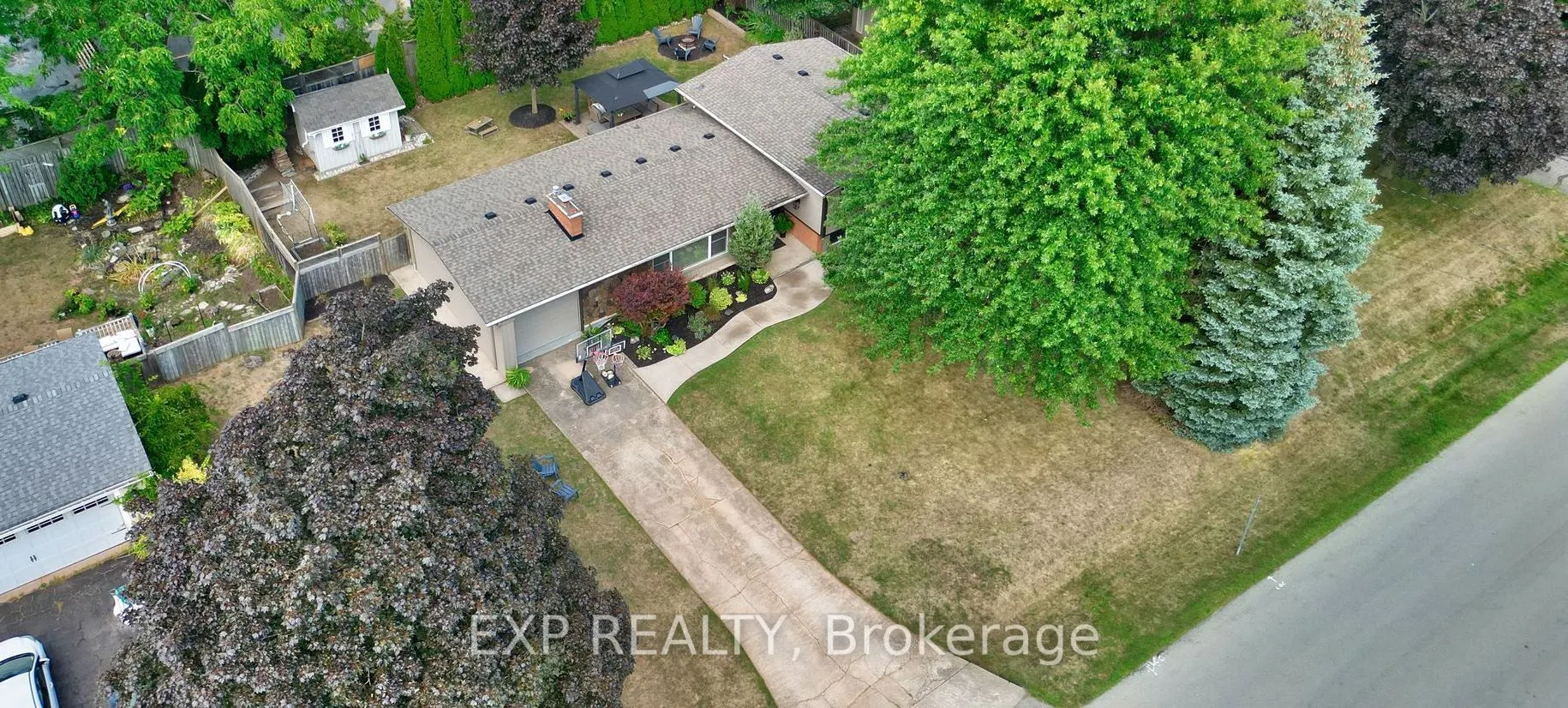 7 Redwood Drive
