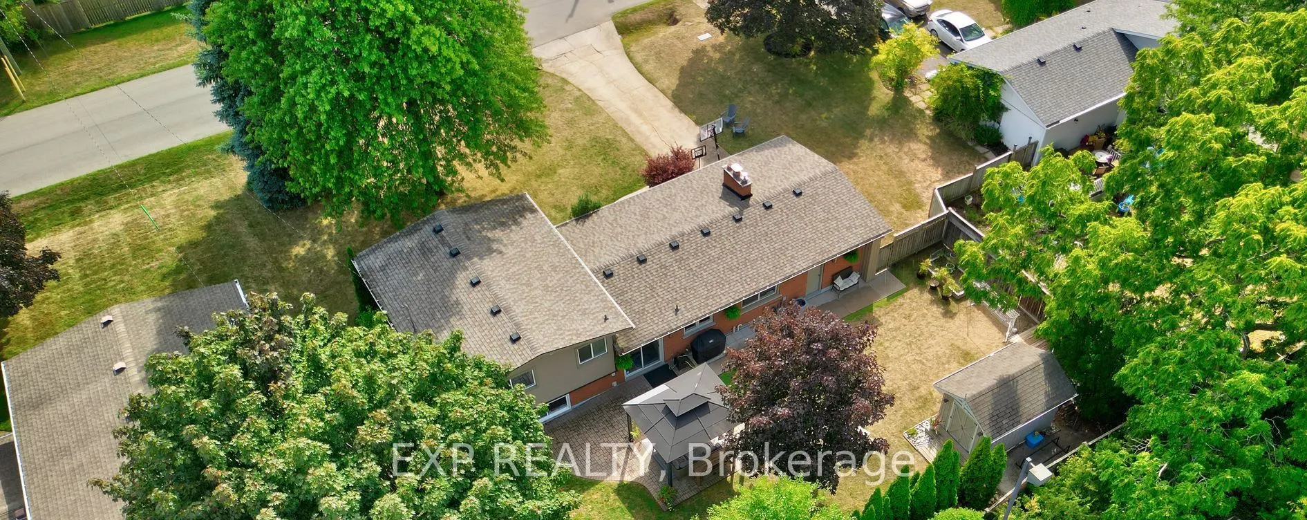 7 Redwood Drive