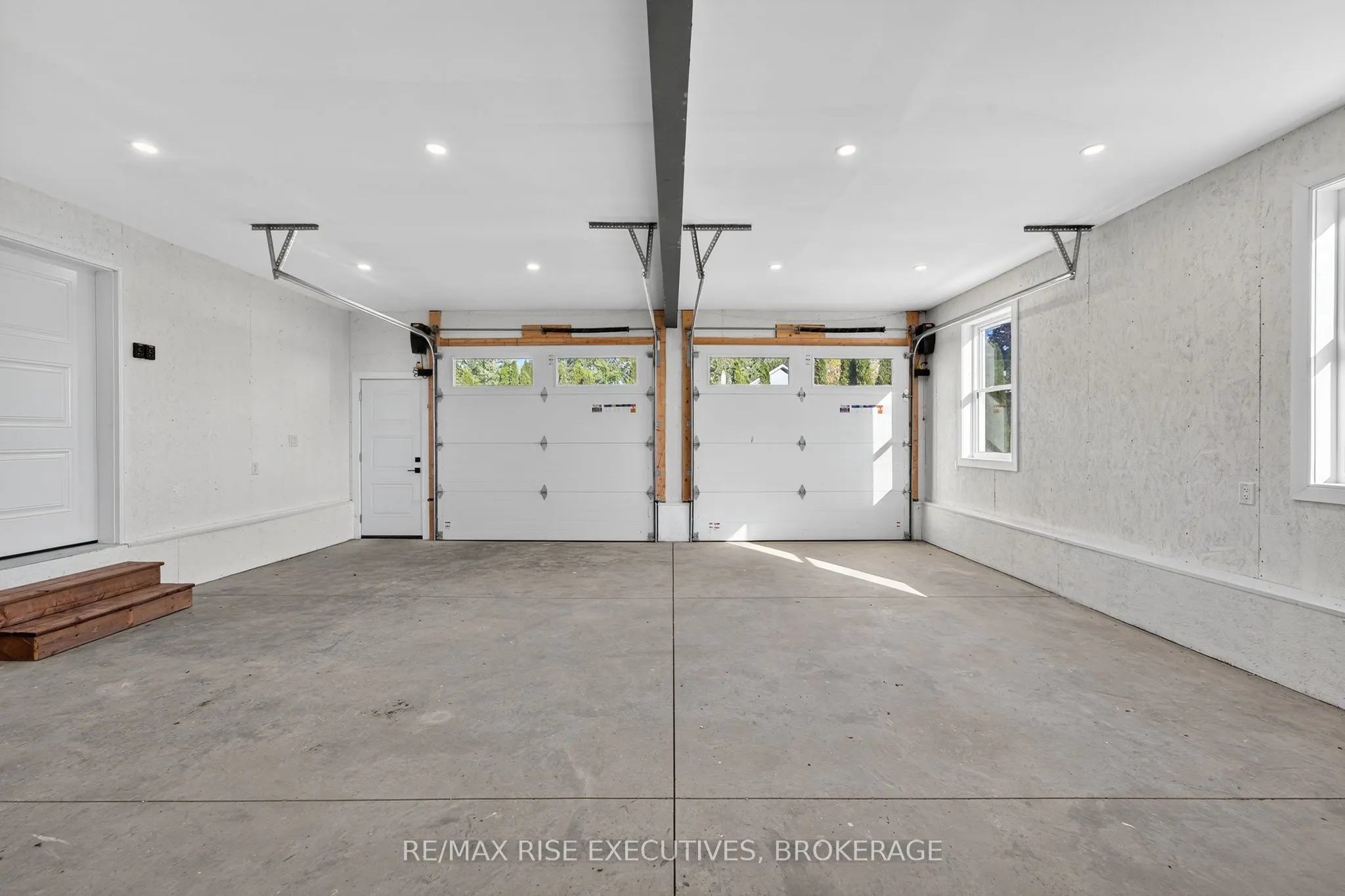 2206 Sands Road