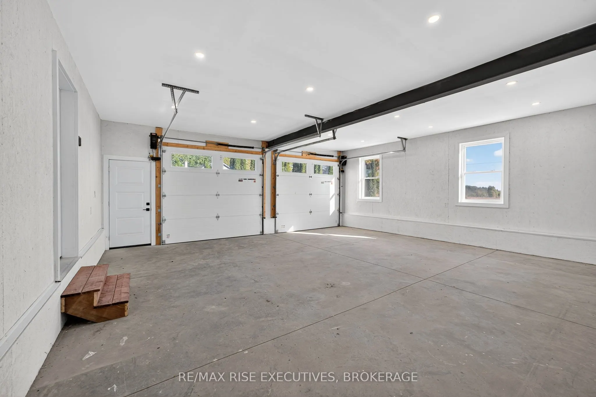 2206 Sands Road