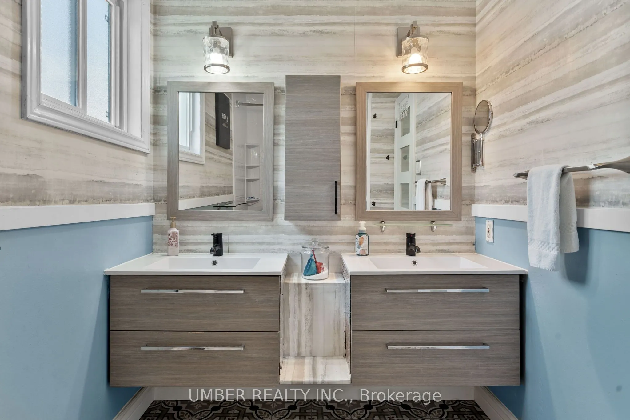1130 St Emmanuel Terrace