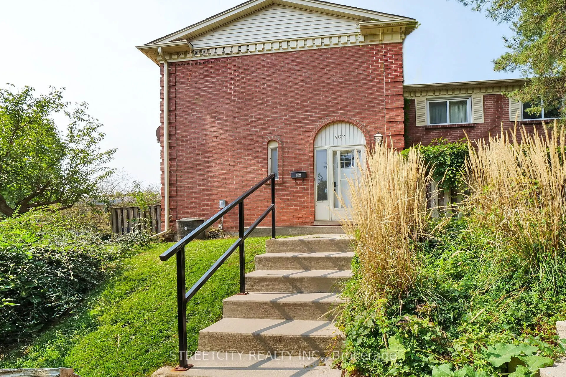 402 Homestead Court, #26