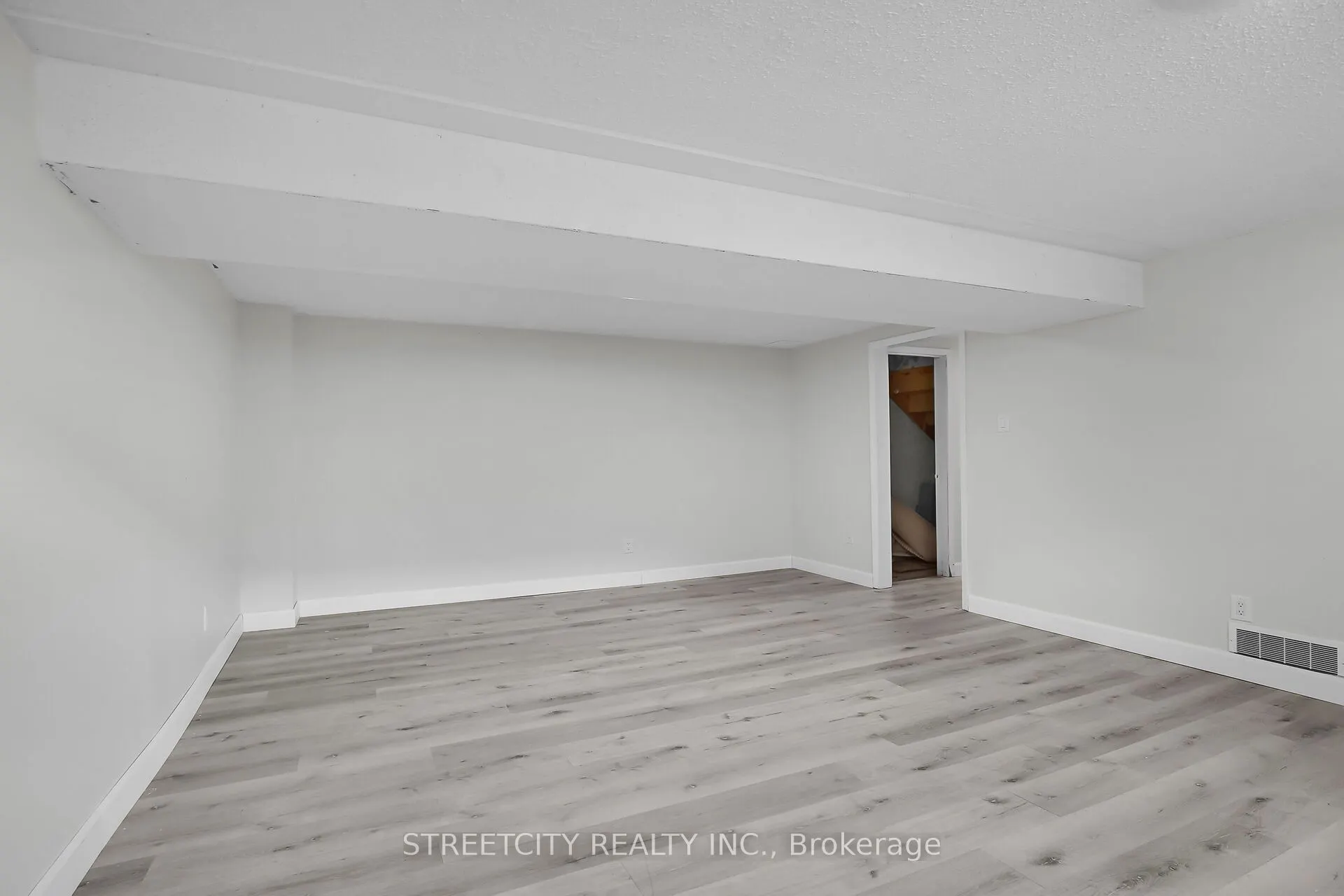 402 Homestead Court, #26