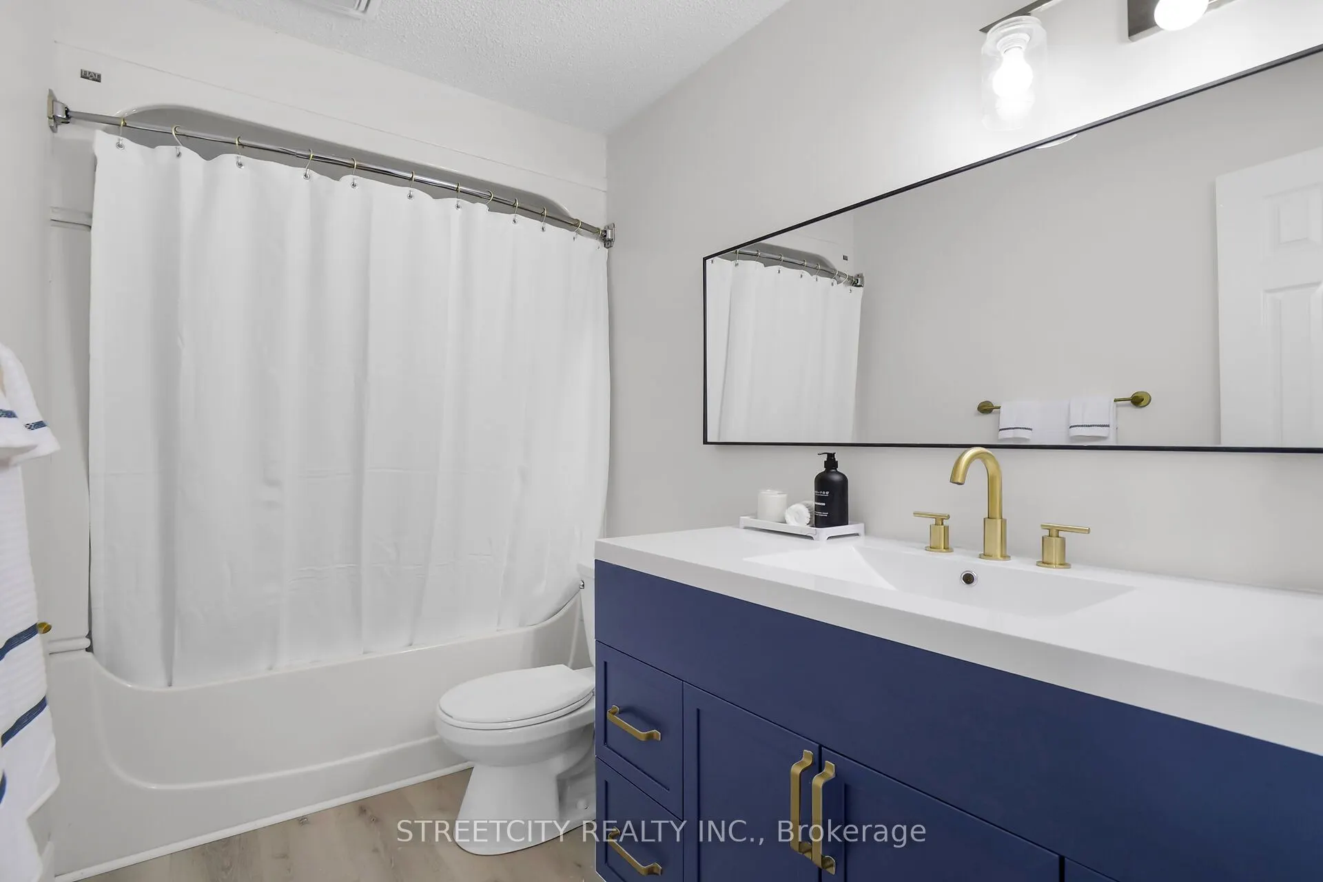 402 Homestead Court, #26