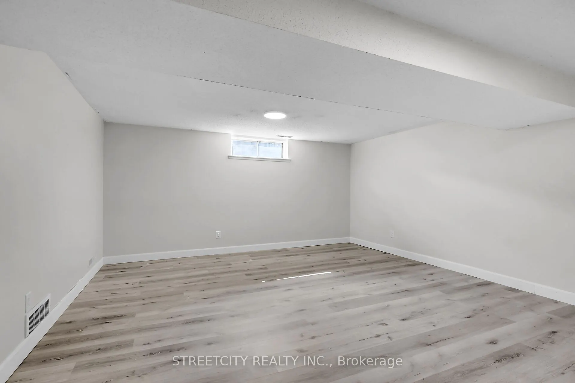 402 Homestead Court, #26