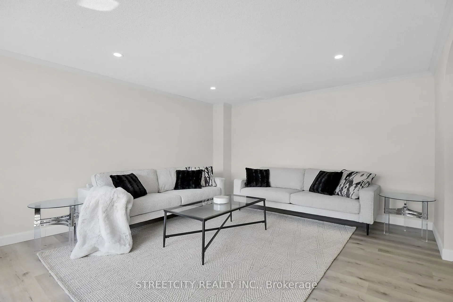 402 Homestead Court, #26