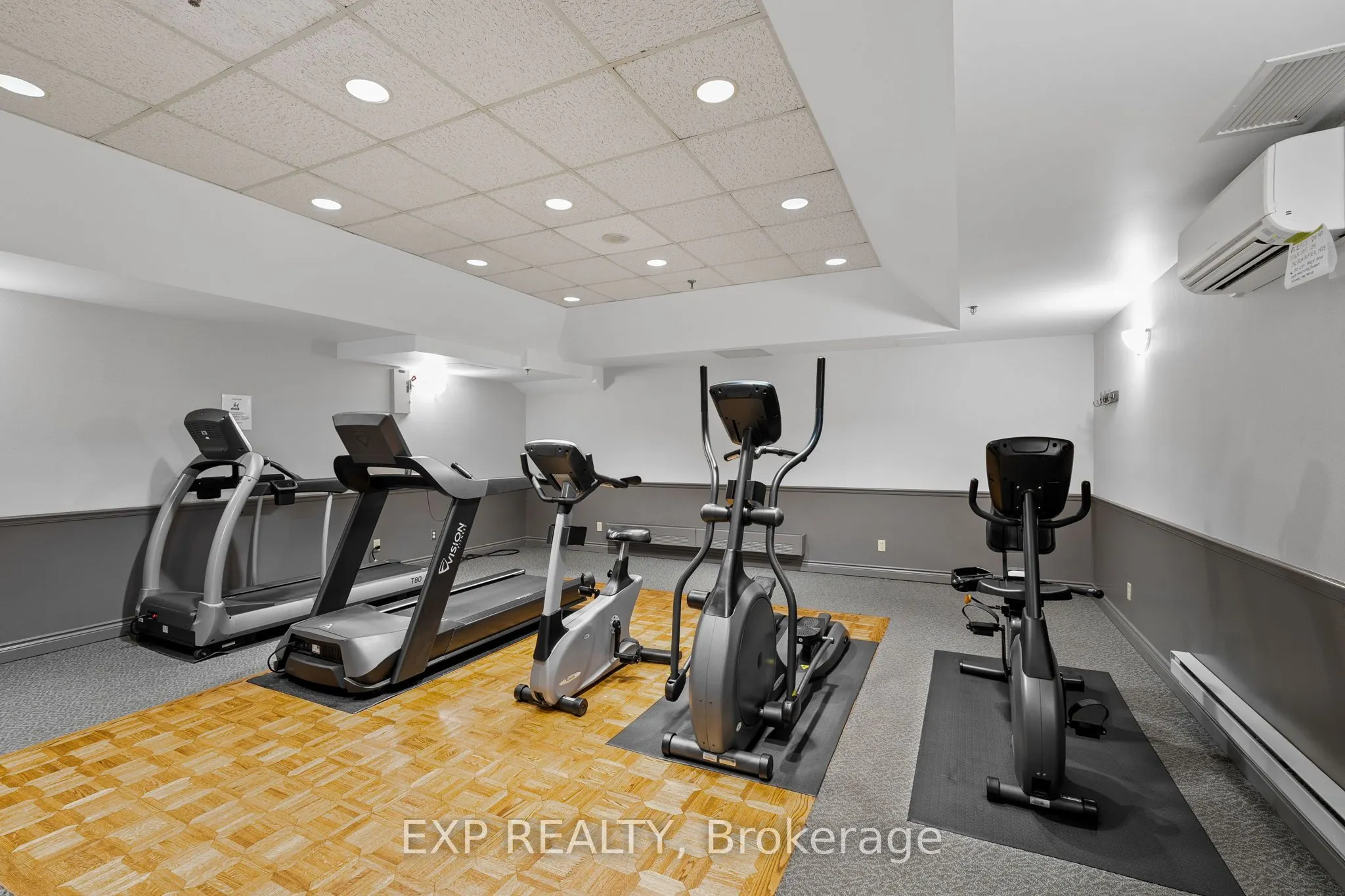 1705 Playfair Drive, #903