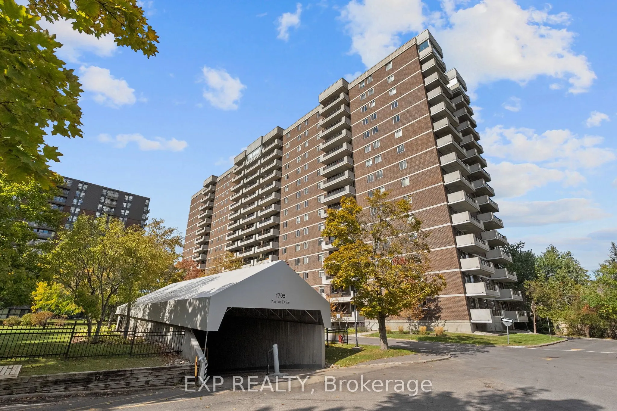 1705 Playfair Drive, #903