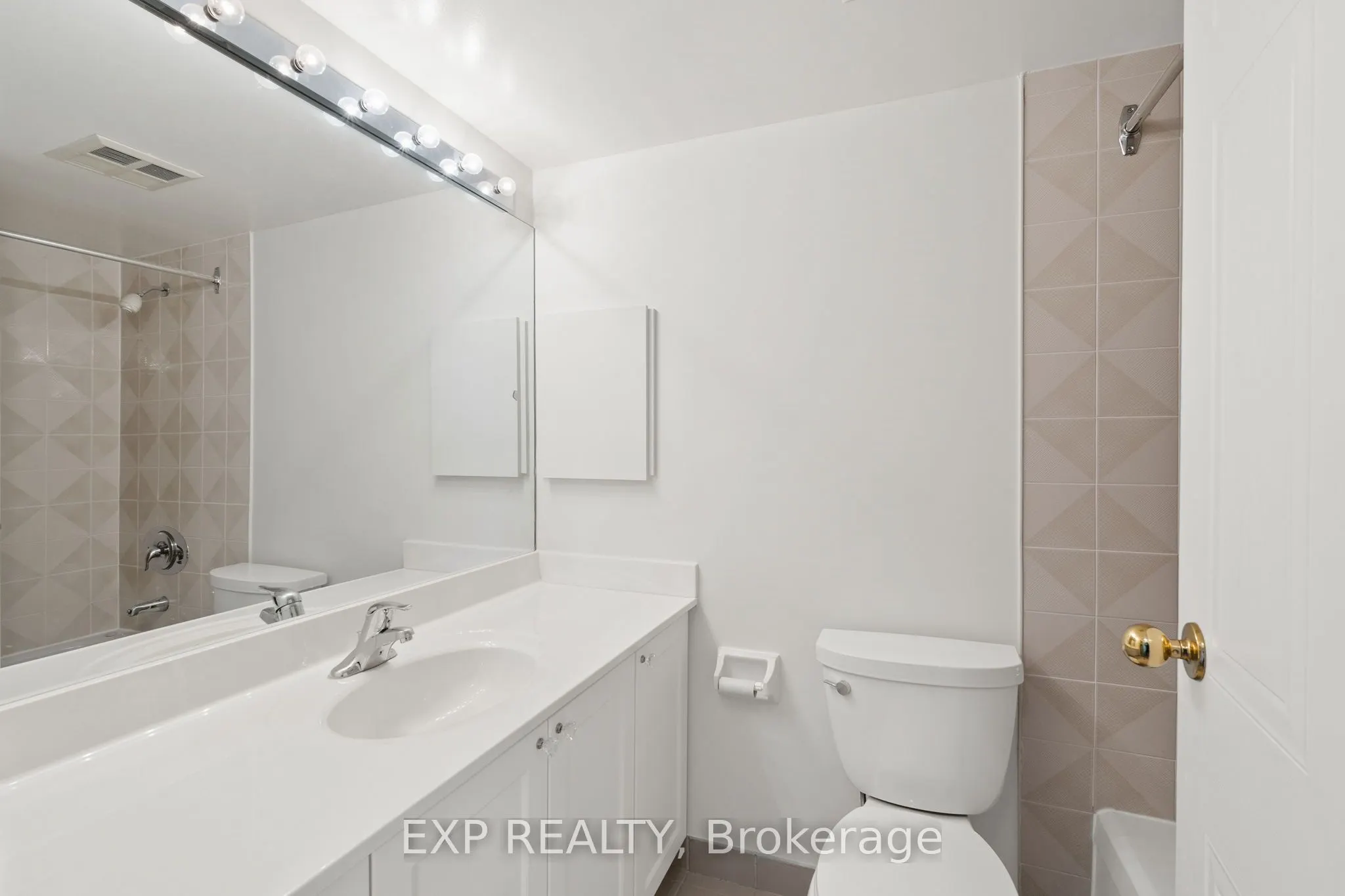 1705 Playfair Drive, #903