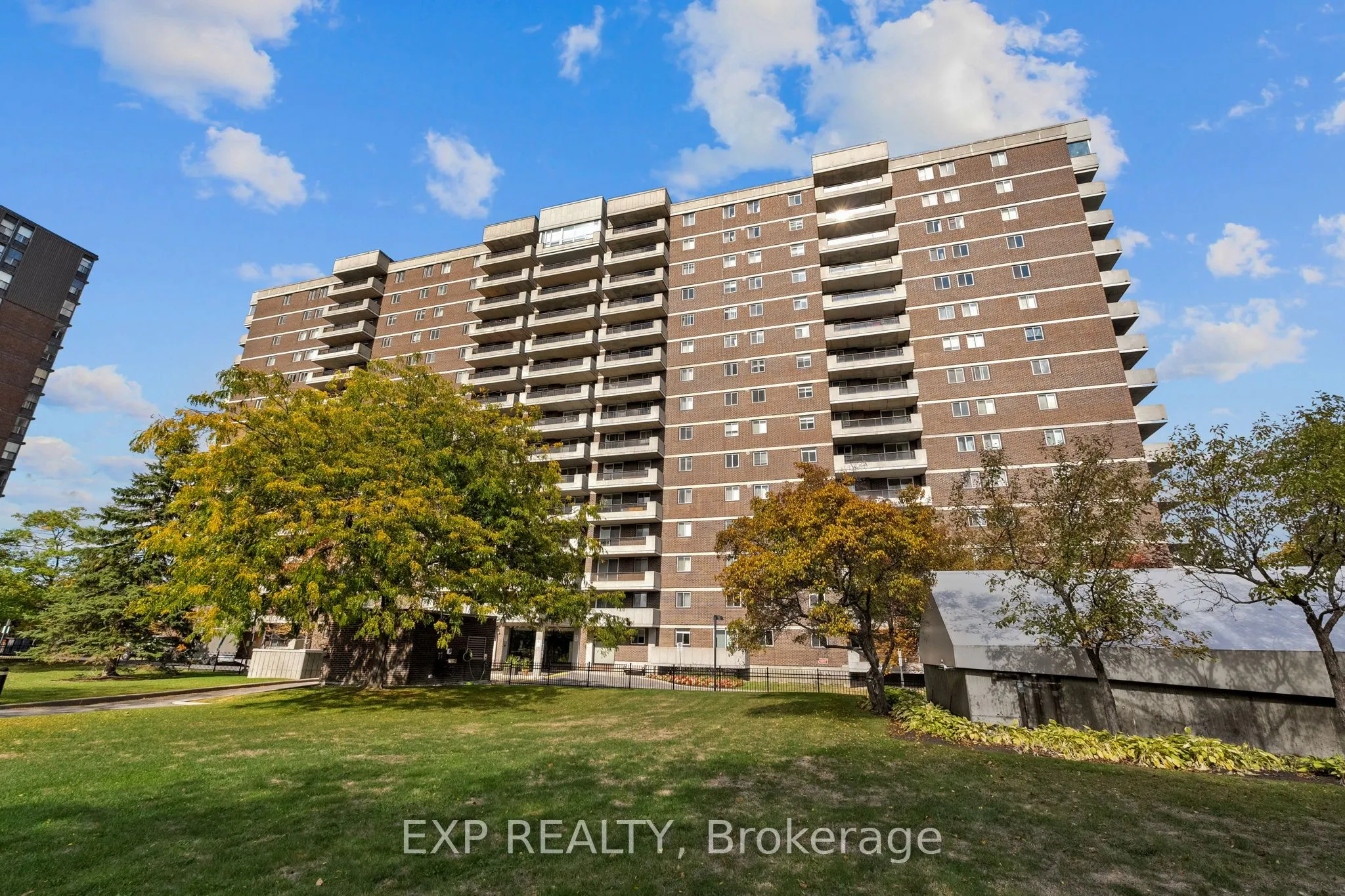 1705 Playfair Drive, #903
