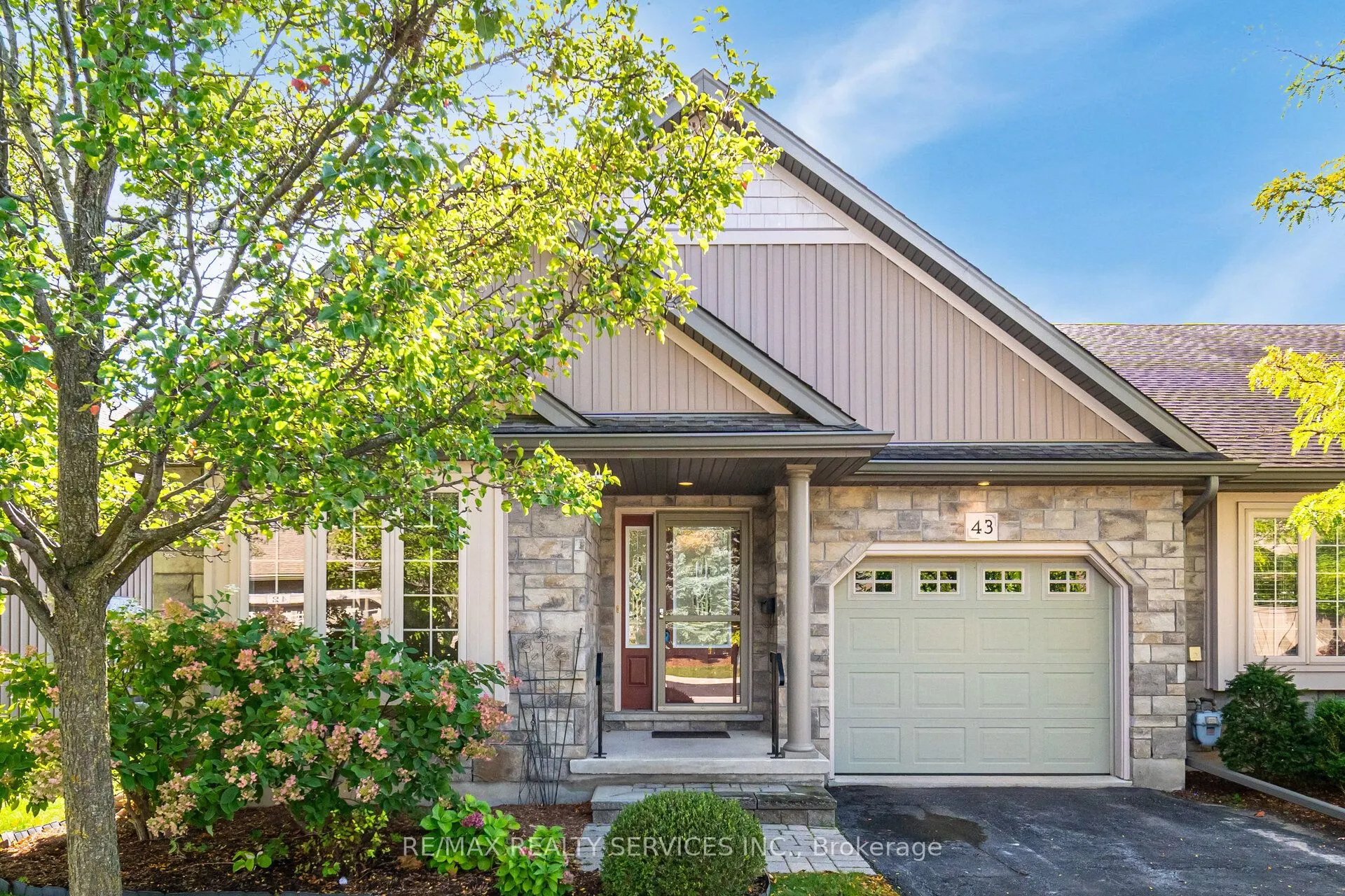43 Rose Glen Crescent, #20