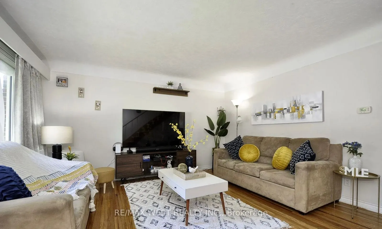 442 Highland Road E