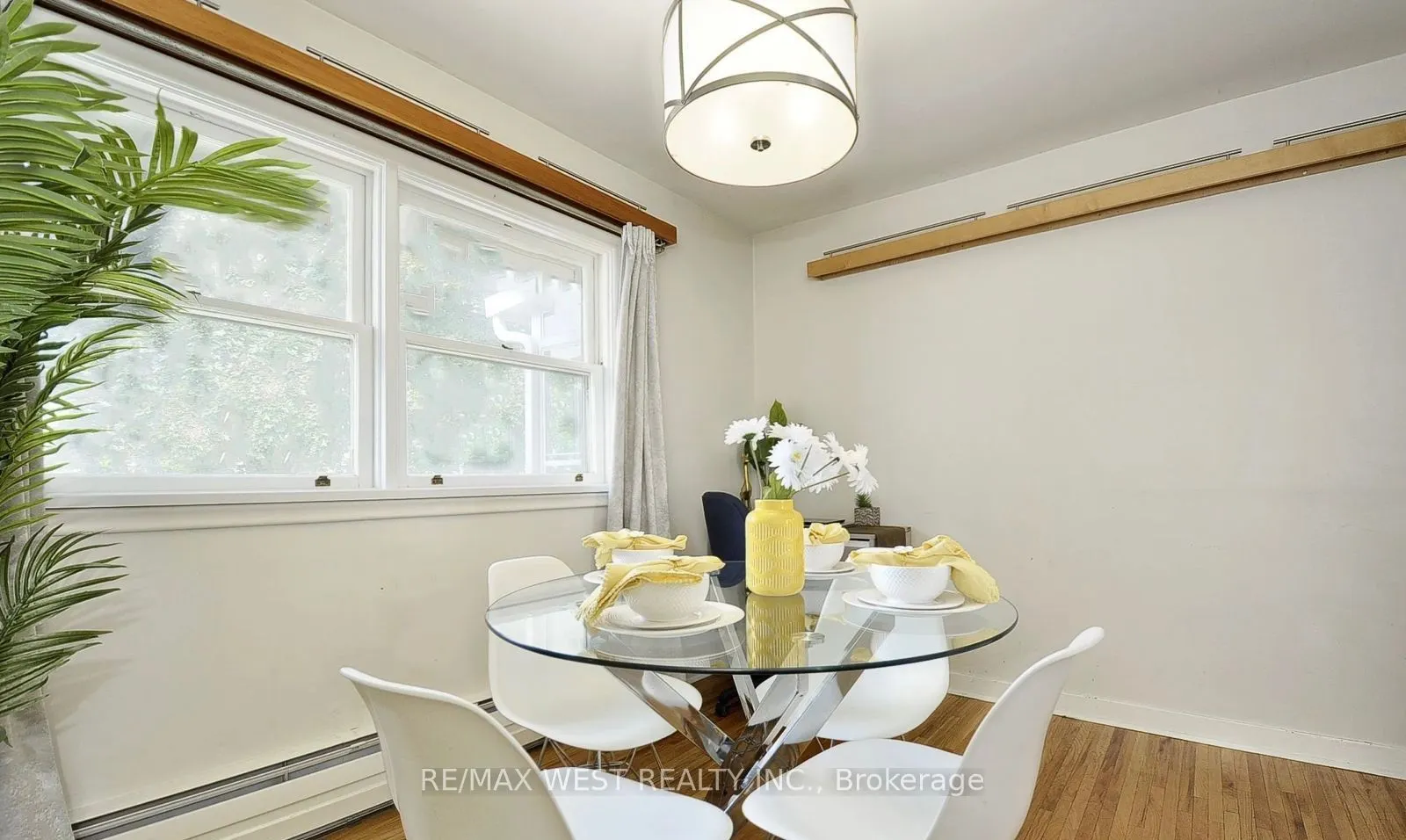 442 Highland Road E
