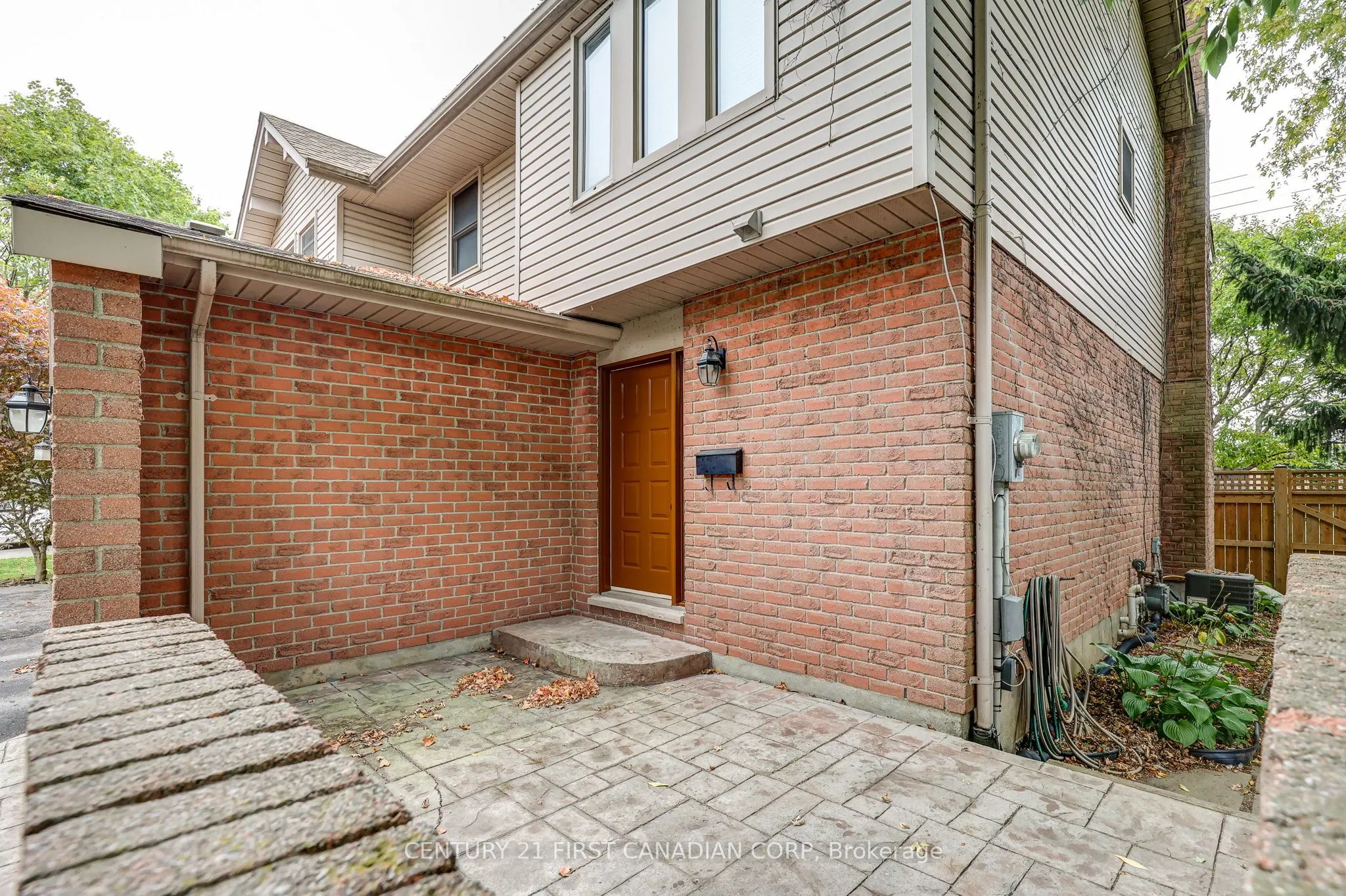 1824 Attawandaron Road