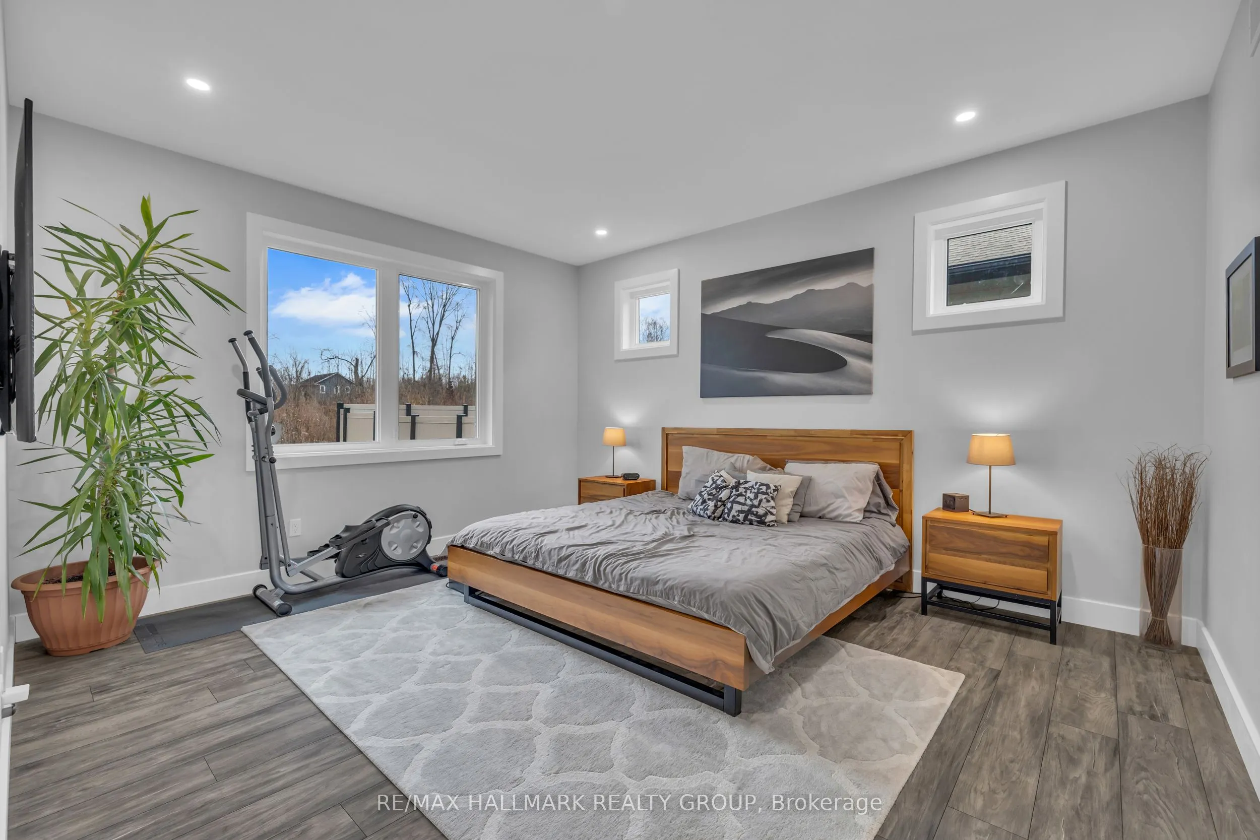 1077 SHEARER Drive