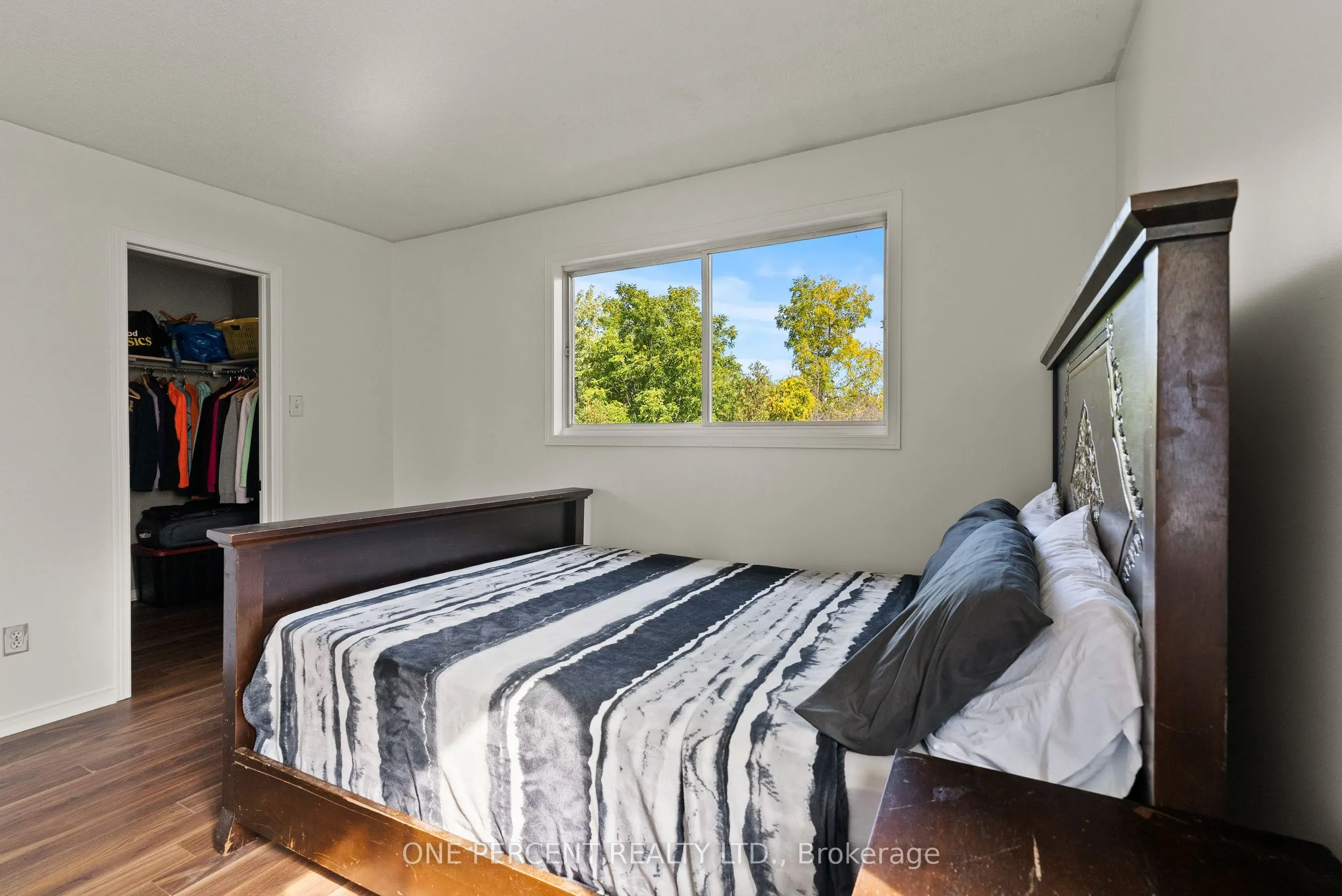 11 Bowen Crescent