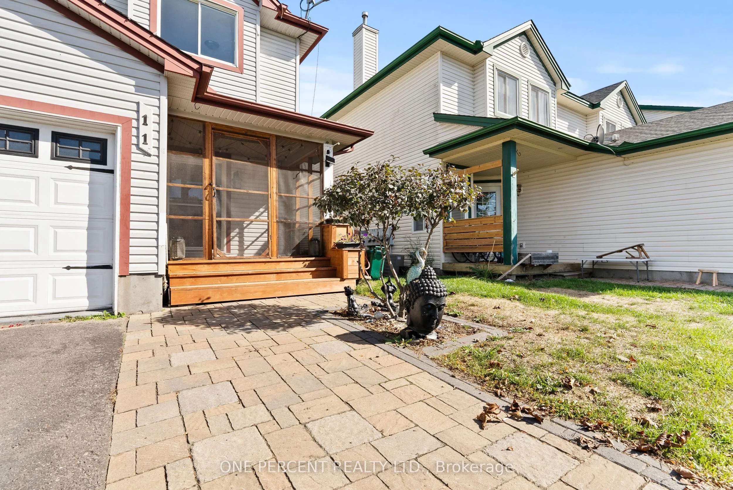 11 Bowen Crescent