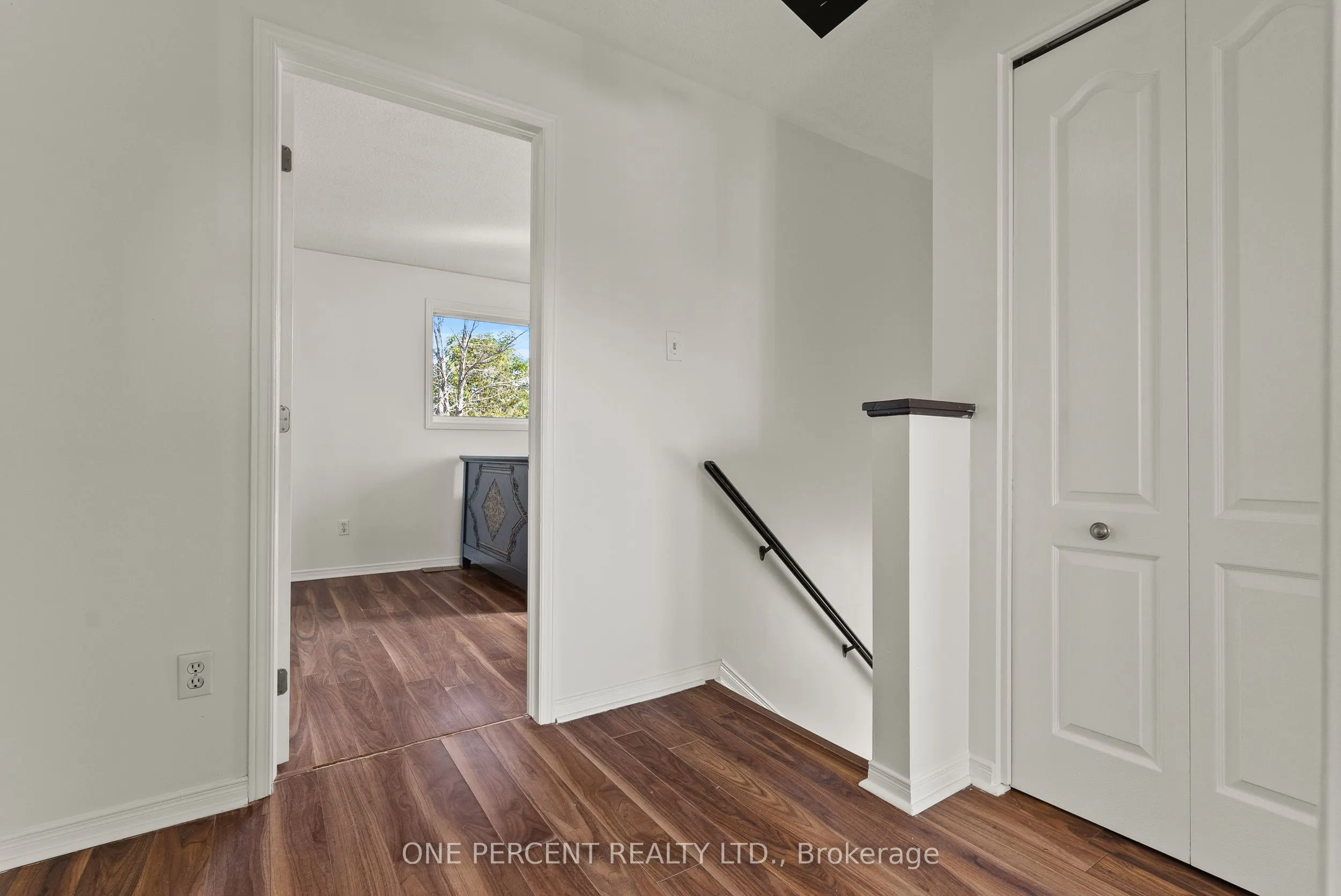 11 Bowen Crescent