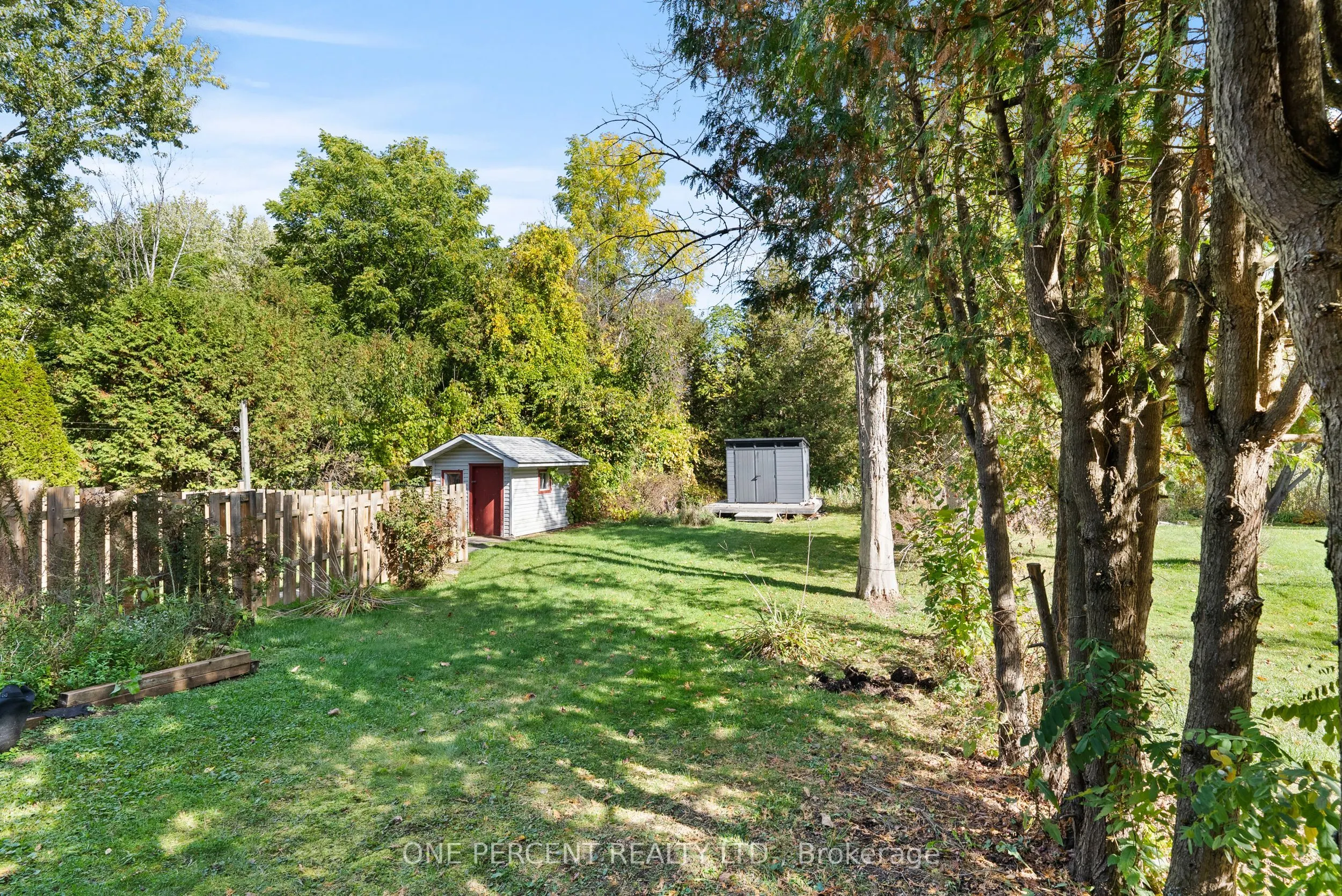 11 Bowen Crescent