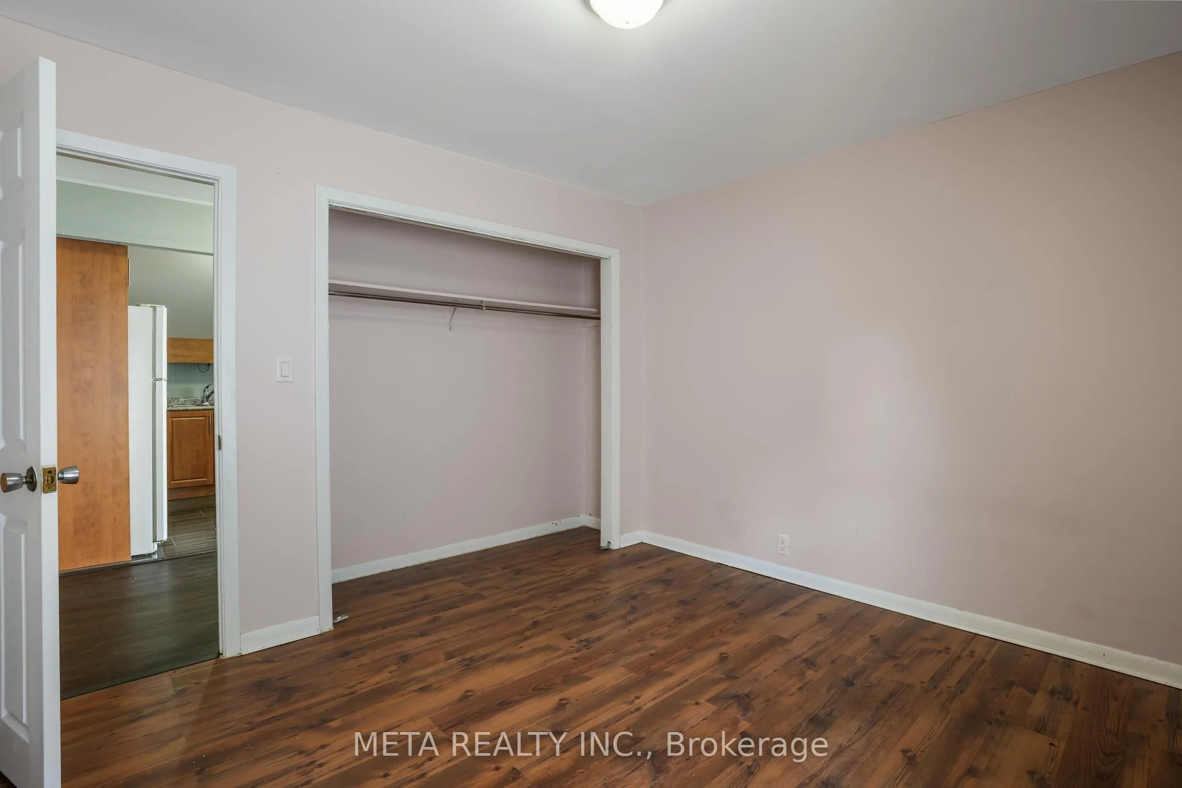 3 Hastings Street N
