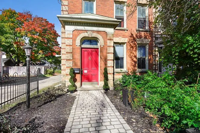 6 Pearl Street W