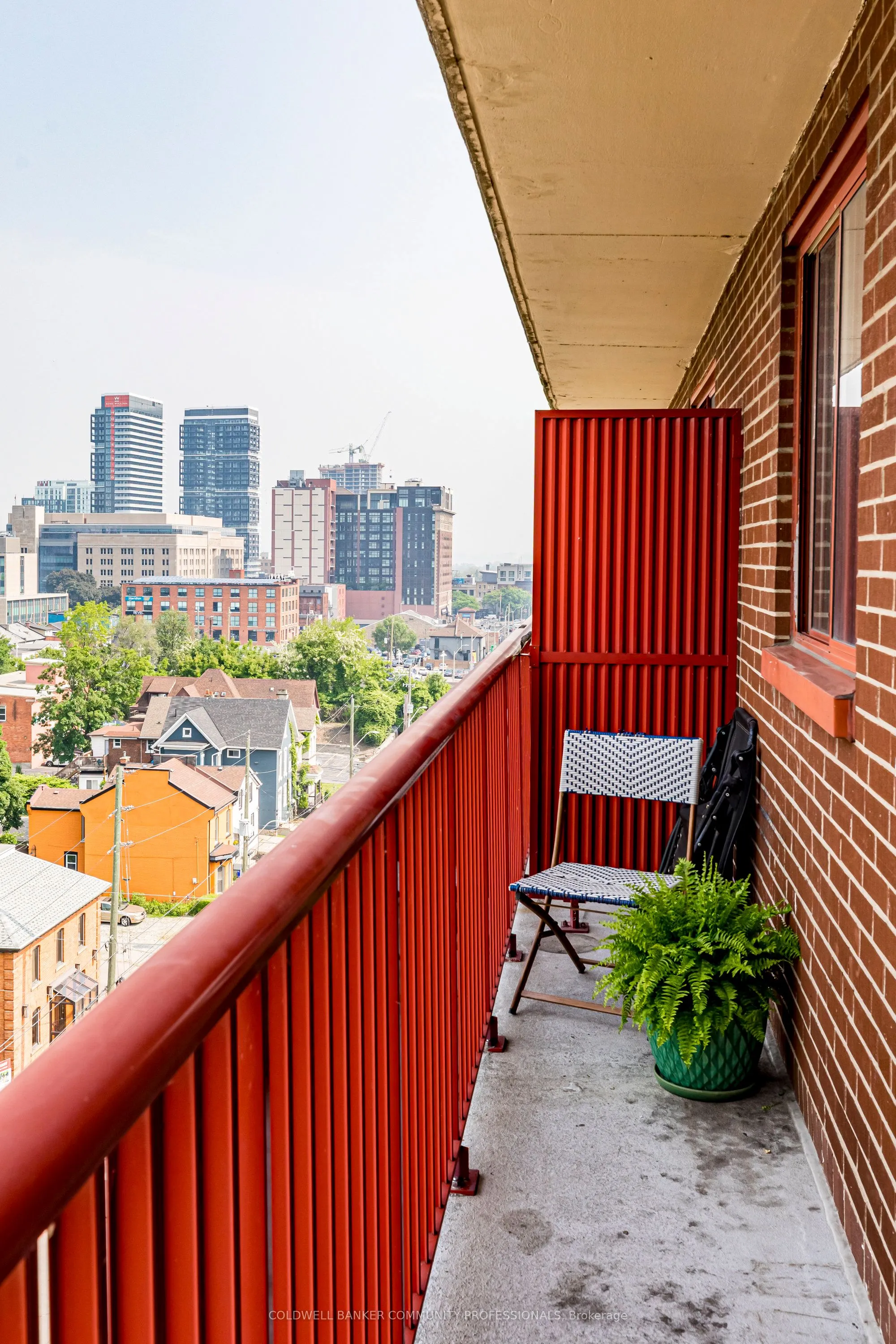 141 Catharine Street S, #902