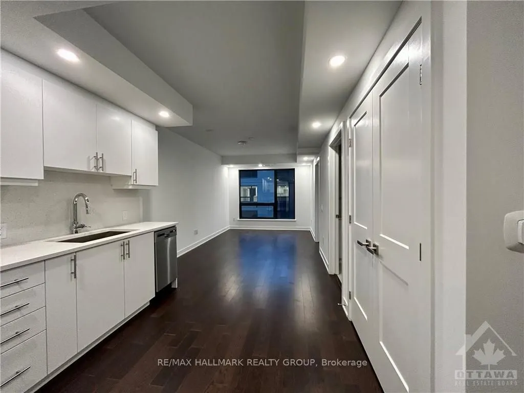 340 QUEEN Street, #1310