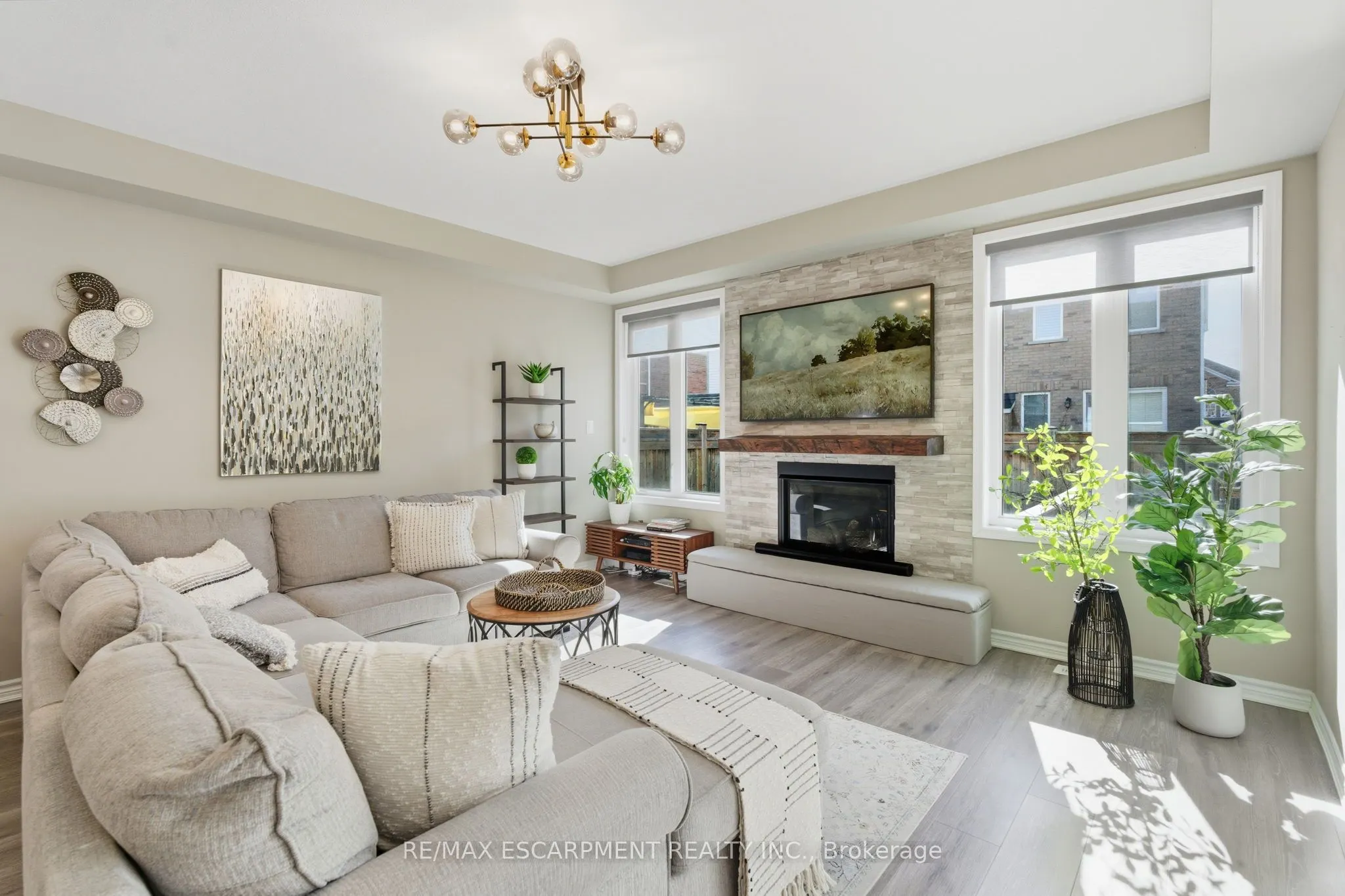 15 Bastia Street E