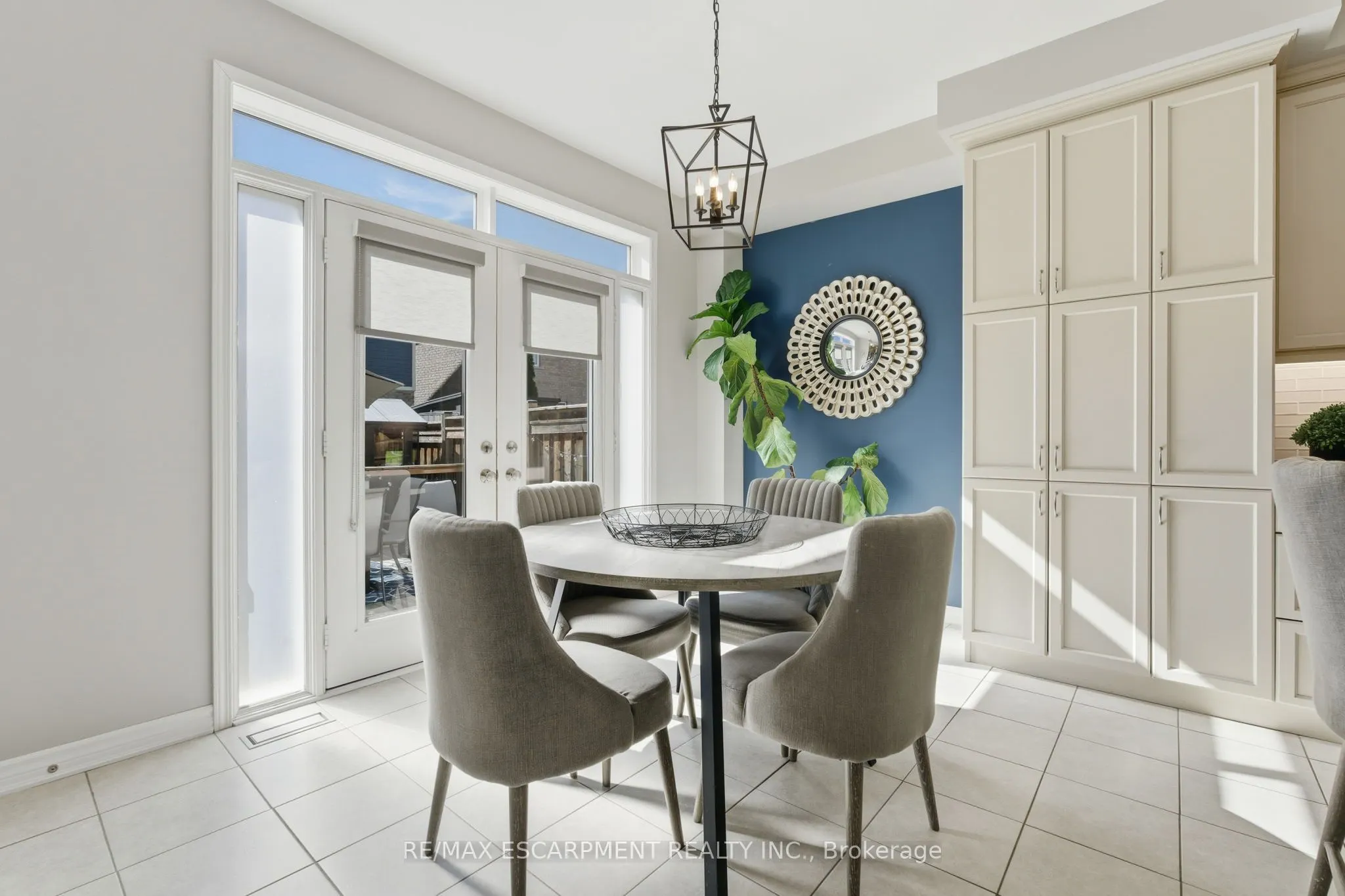 15 Bastia Street E