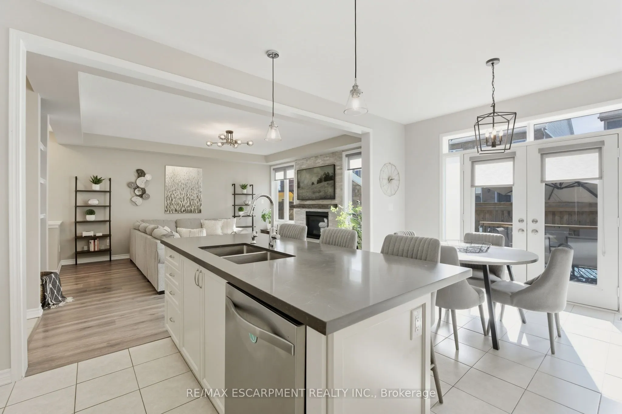 15 Bastia Street E