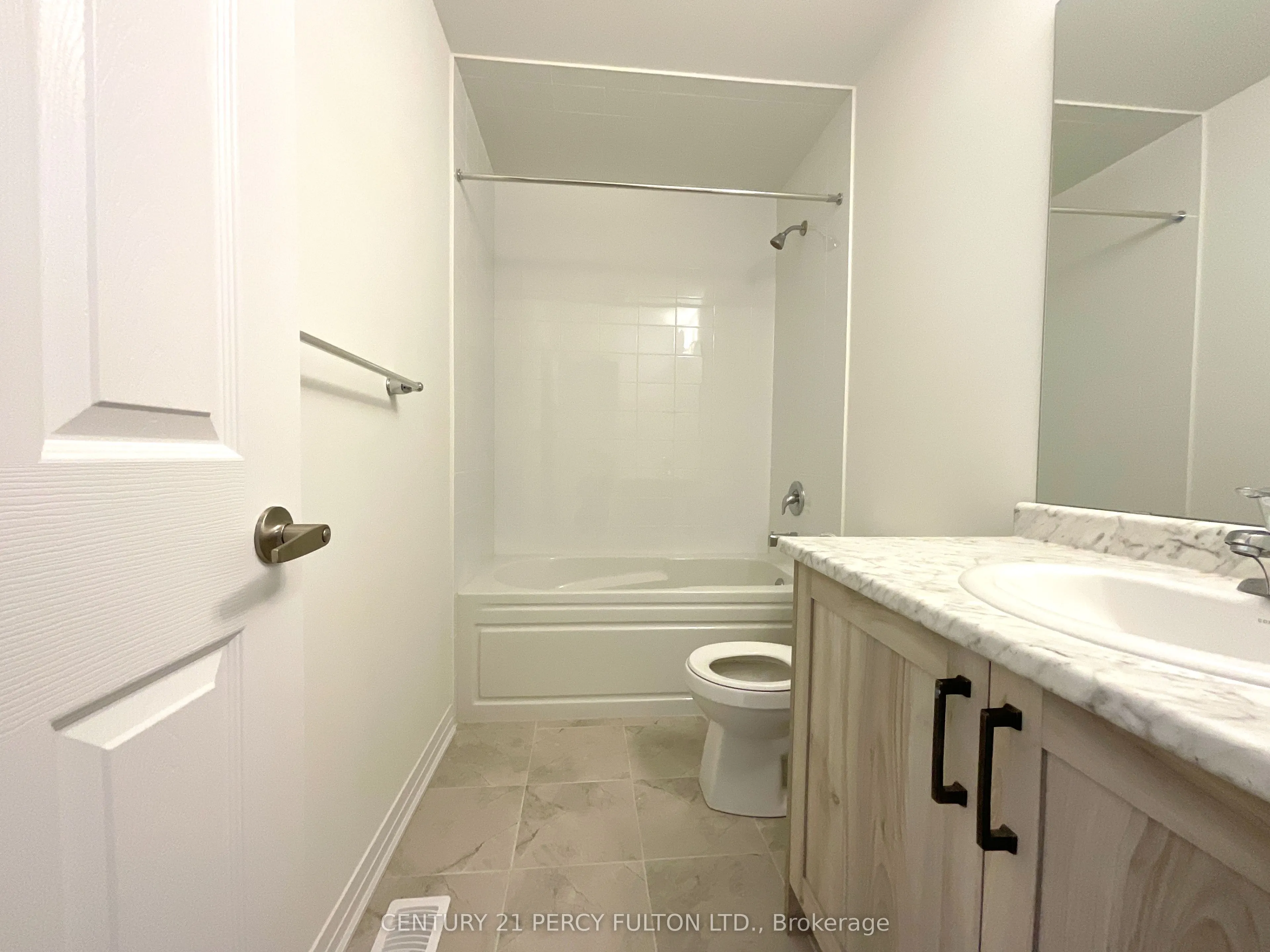 242 Port Crescent