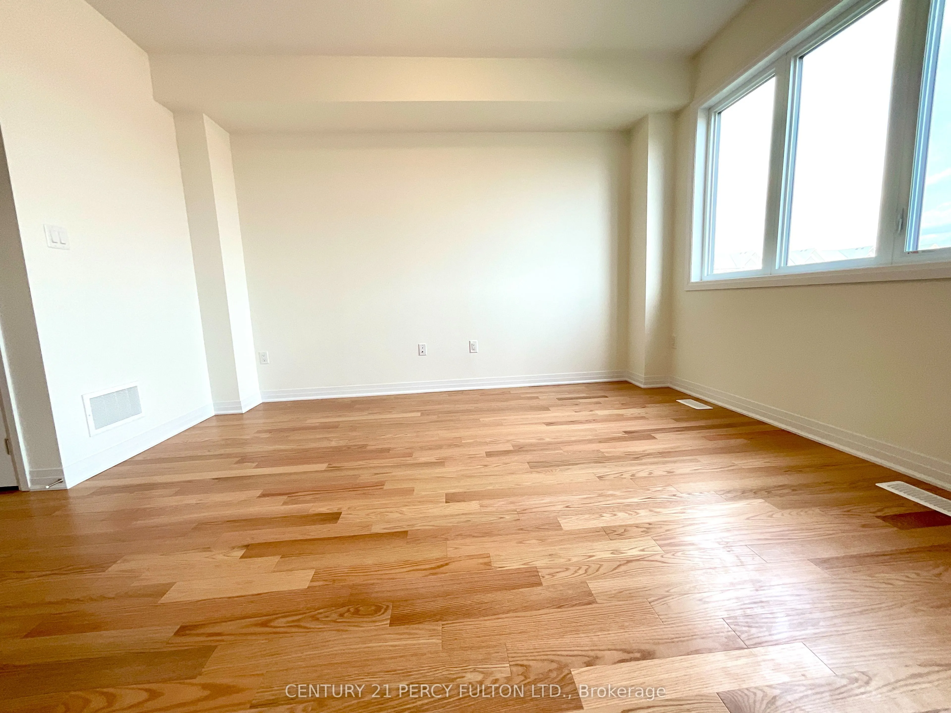 242 Port Crescent
