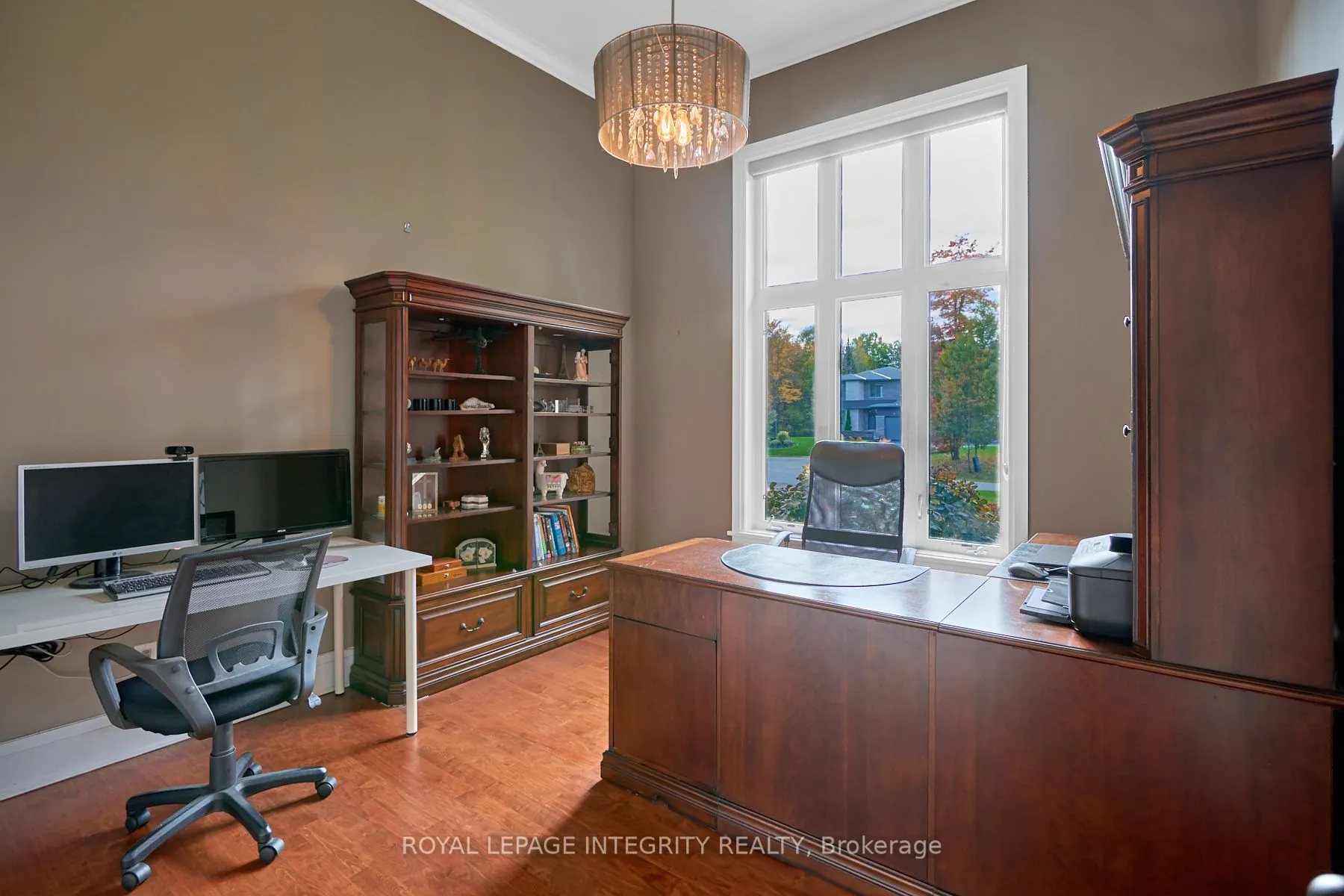 1954 Cedarlakes Way