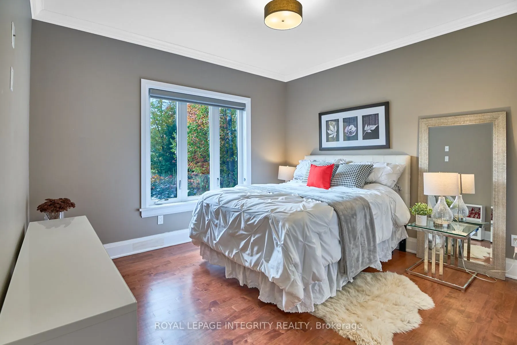 1954 Cedarlakes Way