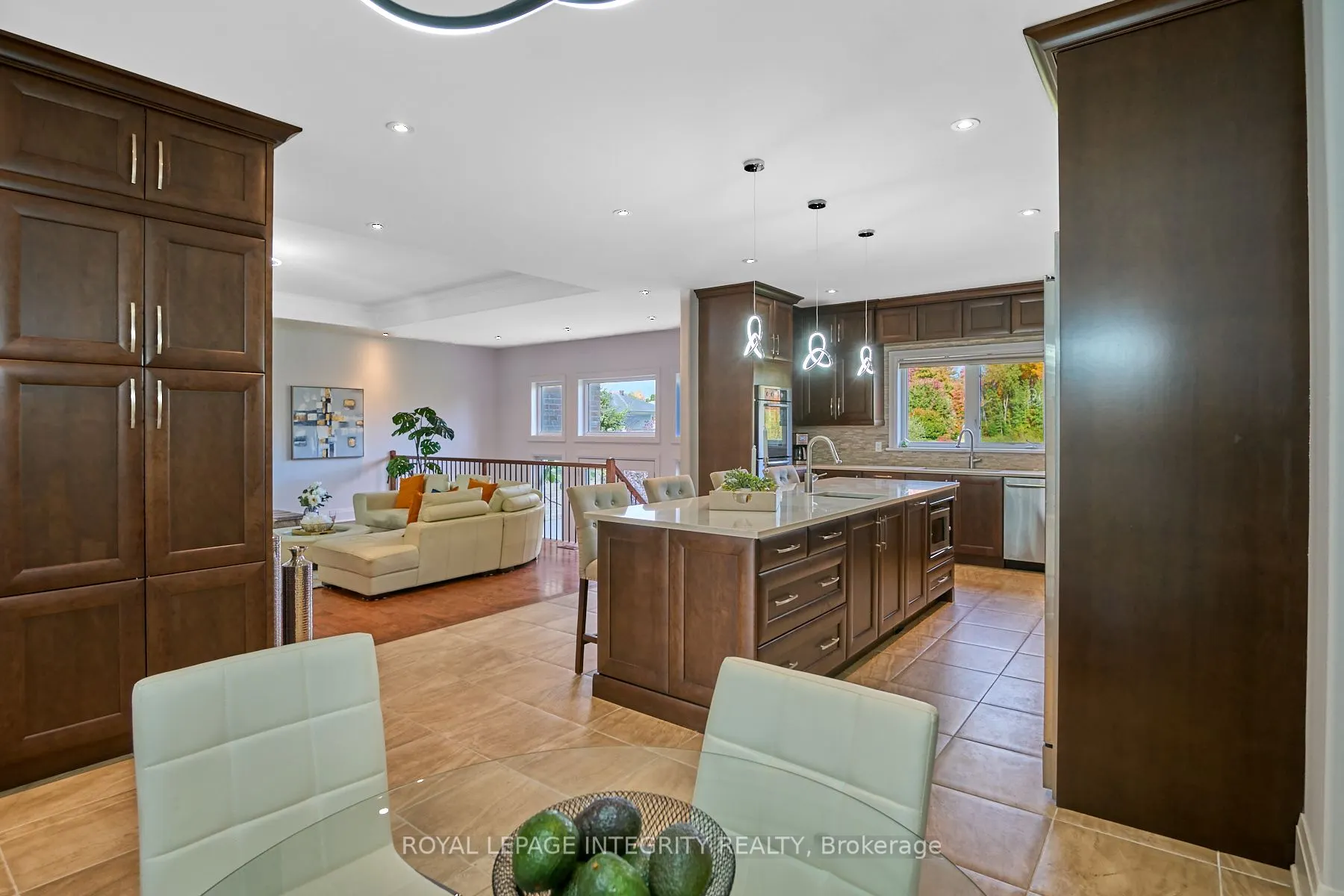 1954 Cedarlakes Way