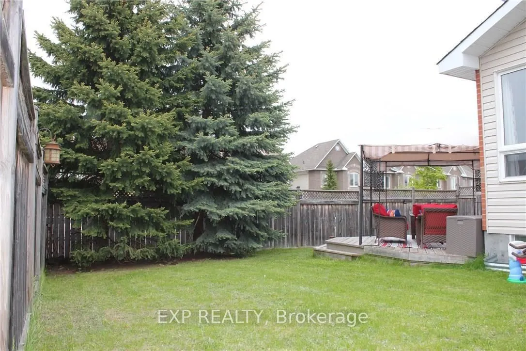 10 Woliston Crescent